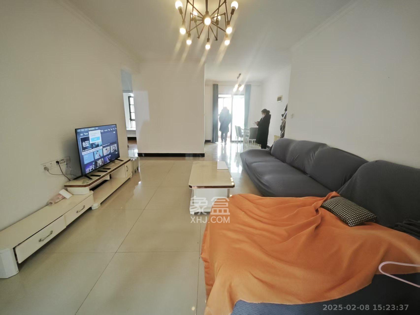 旭辉御府 1室2厅1卫 2600.0元/月 旭辉御府 1室2厅1卫 2600.0元/月室内图