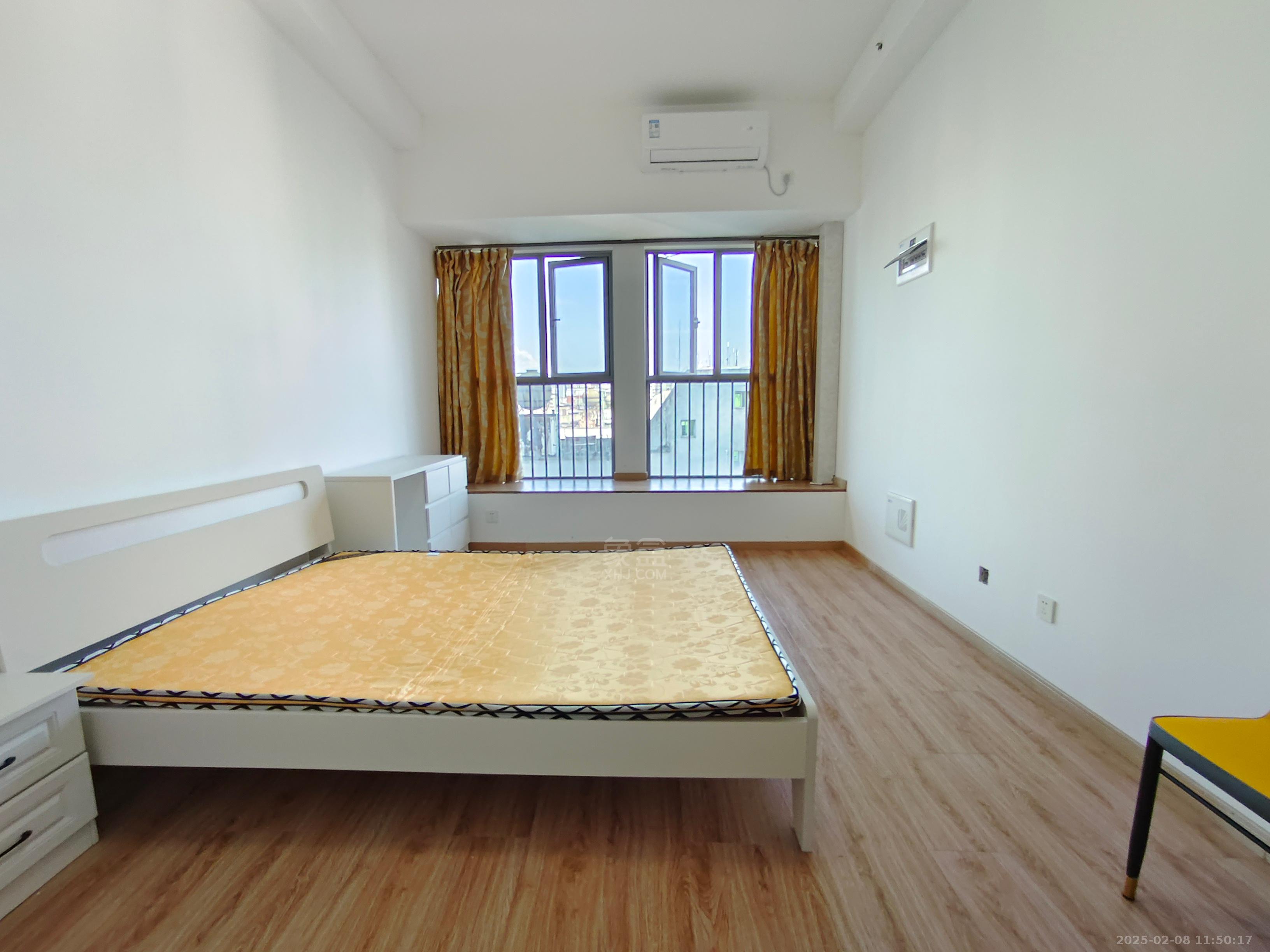 日盛大厦 1室0厅0卫 1600.0元/月 日盛大厦 1室0厅0卫 1600.0元/月室内图