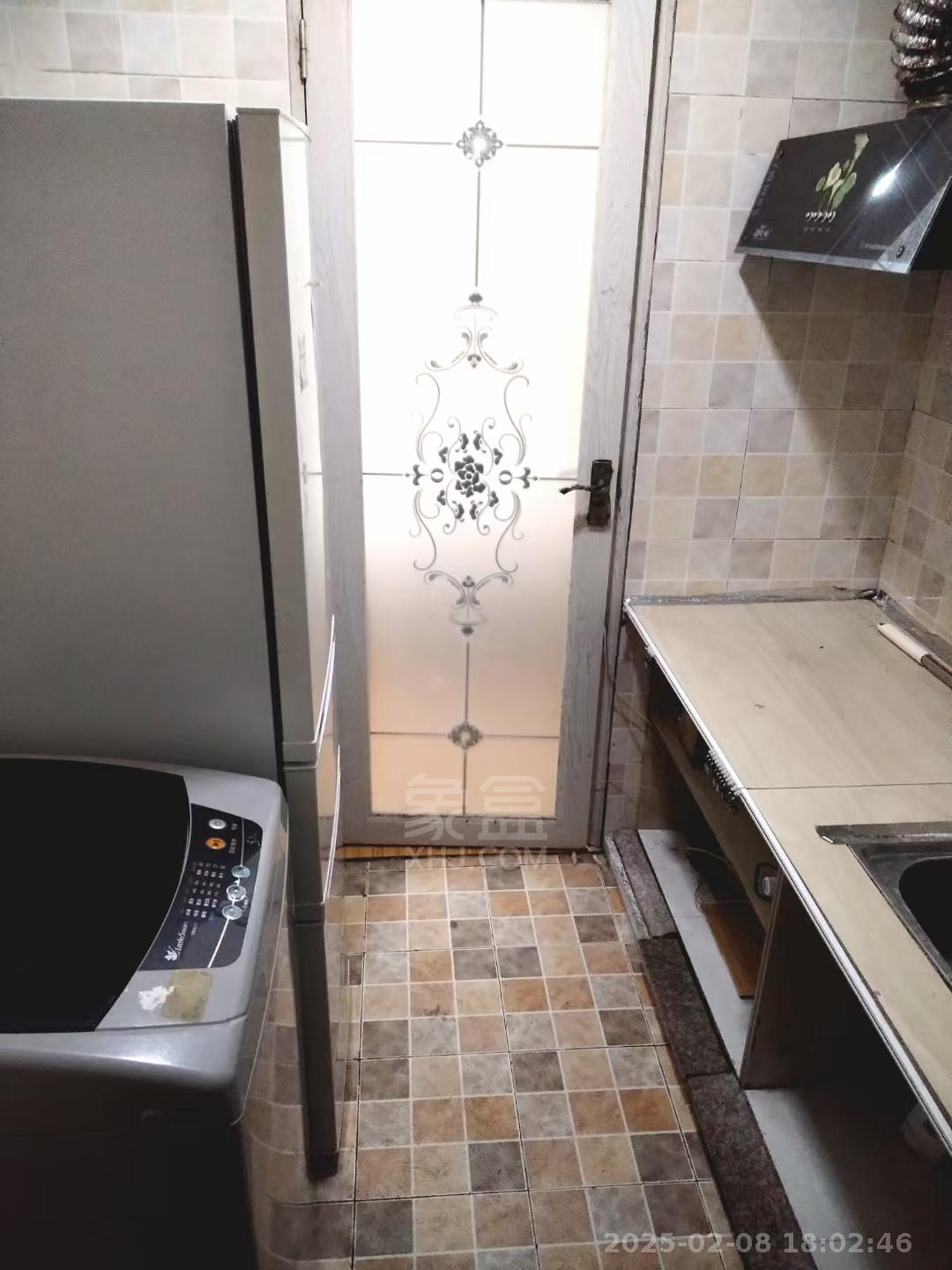 百江花园 1室1厅1卫 750.0元/月 百江花园 1室1厅1卫 750.0元/月室内图