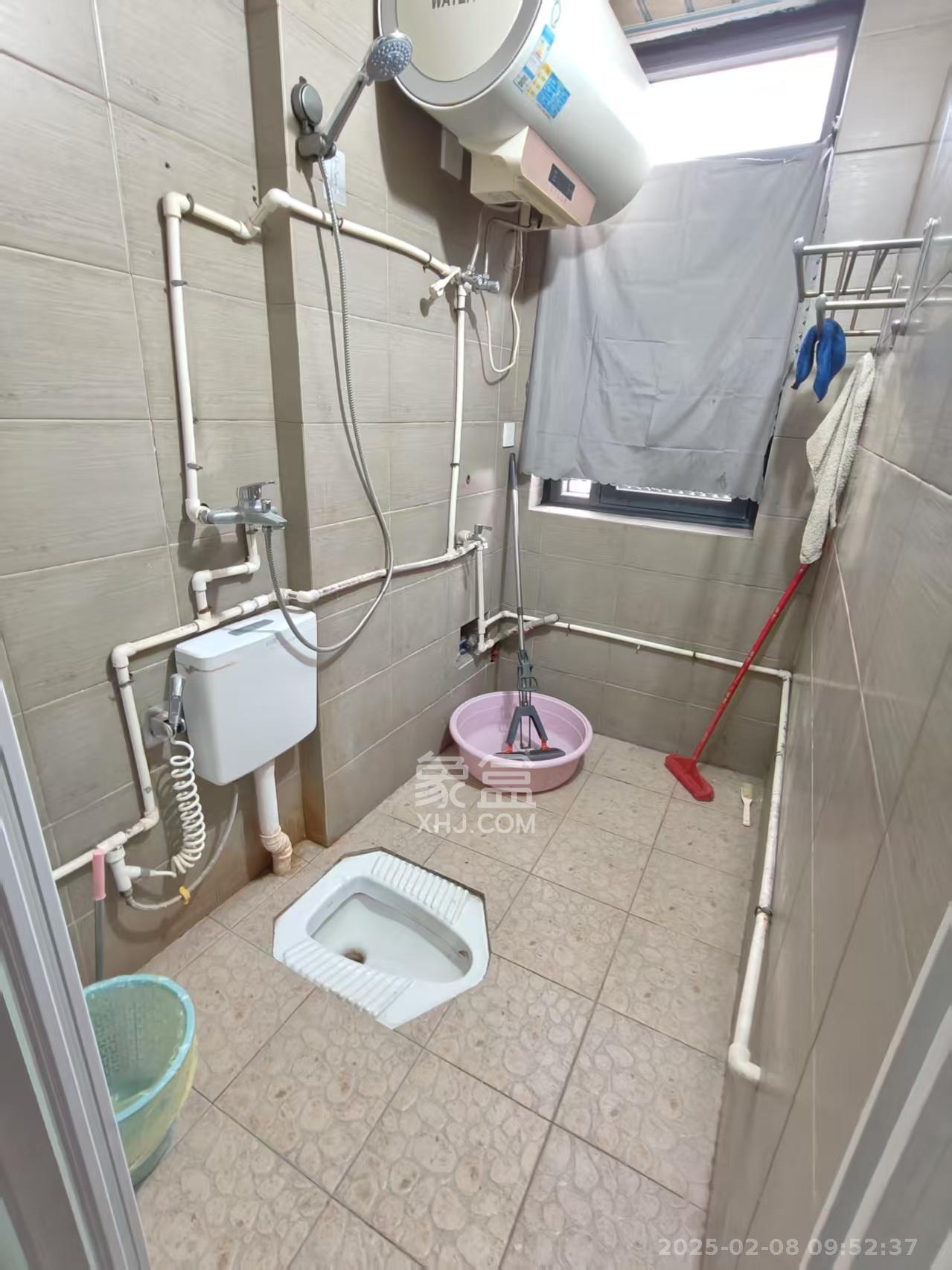 人民中路426号（天龙商住楼）  4室1厅2卫   3200.00元/月室内图