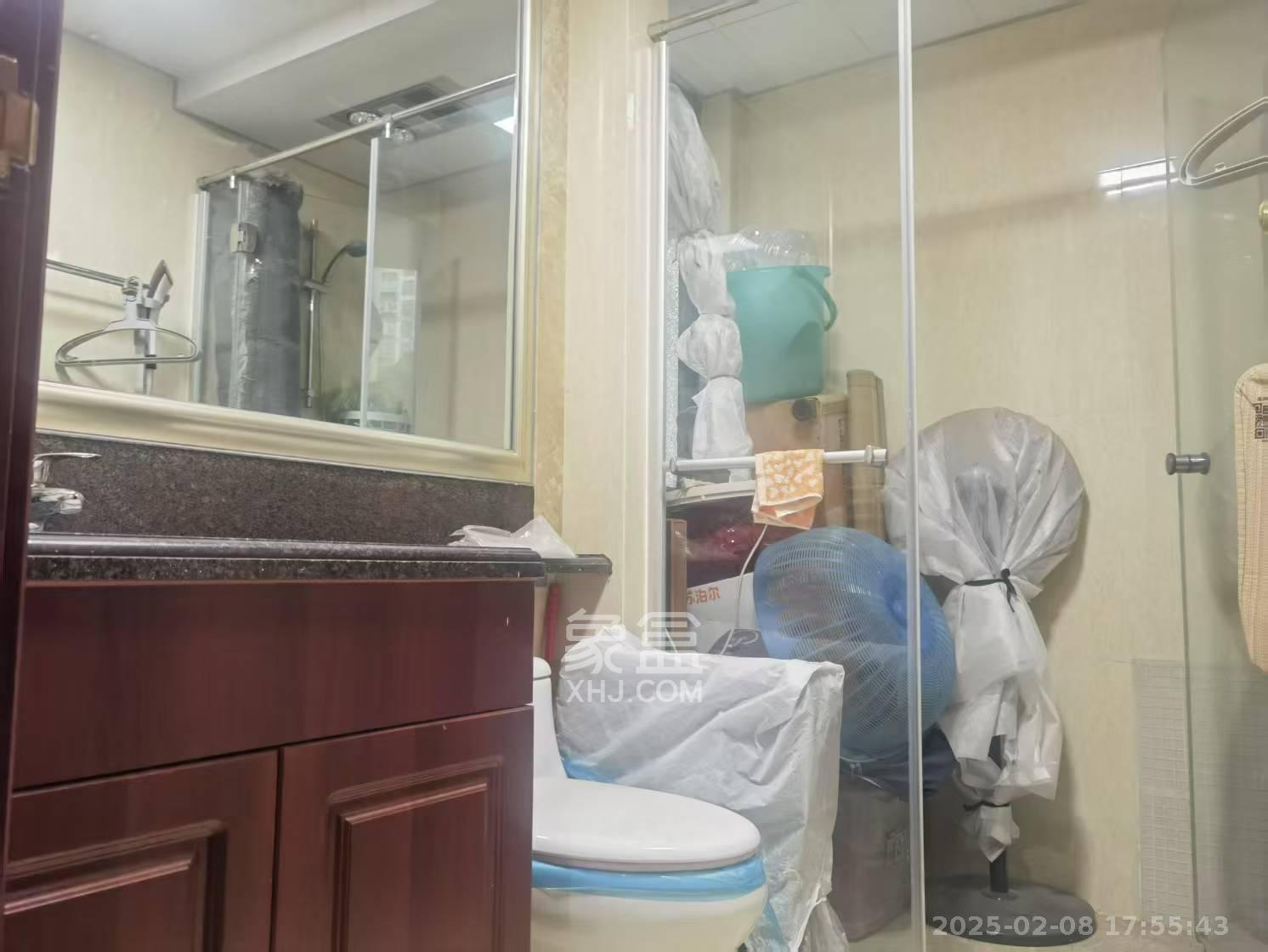 恒大御景湾 3室2厅2卫 4000.0元/月 恒大御景湾 3室2厅2卫 4000.0元/月室内图