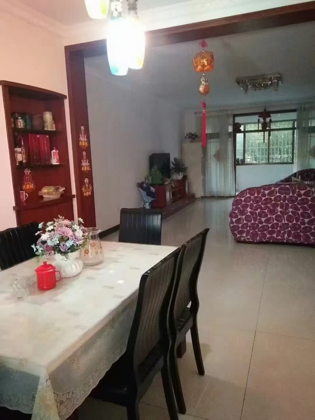 石化苑小区 3室2厅2卫 83.8万 石化苑小区 3室2厅2卫 83.8万客厅