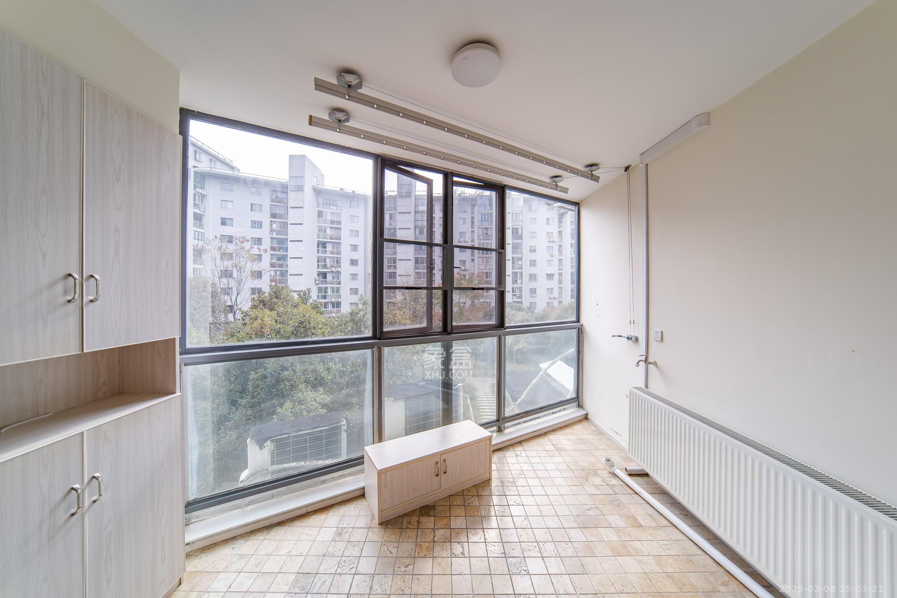 阳光100二期 4室2厅2卫 3500.0元/月 阳光100二期 4室2厅2卫 3500.0元/月室内图