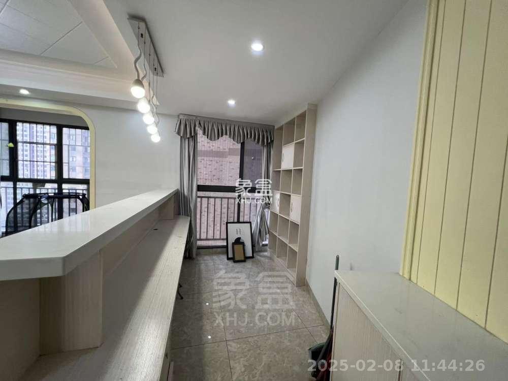 湘银星城 3室2厅2卫 2000.0元/月 湘银星城 3室2厅2卫 2000.0元/月室内图