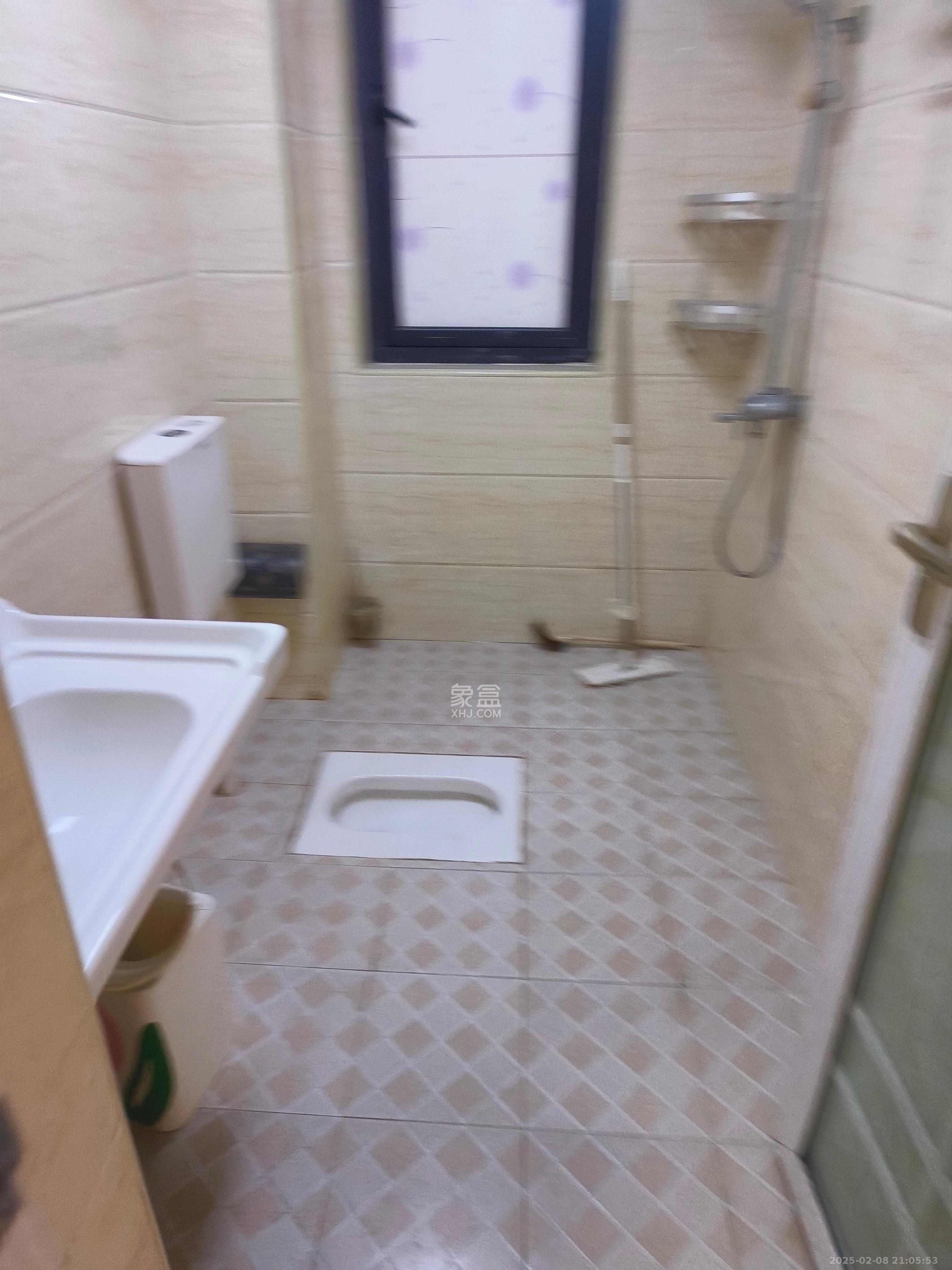 勤诚达境界城  3室2厅2卫   2200.00元/月室内图