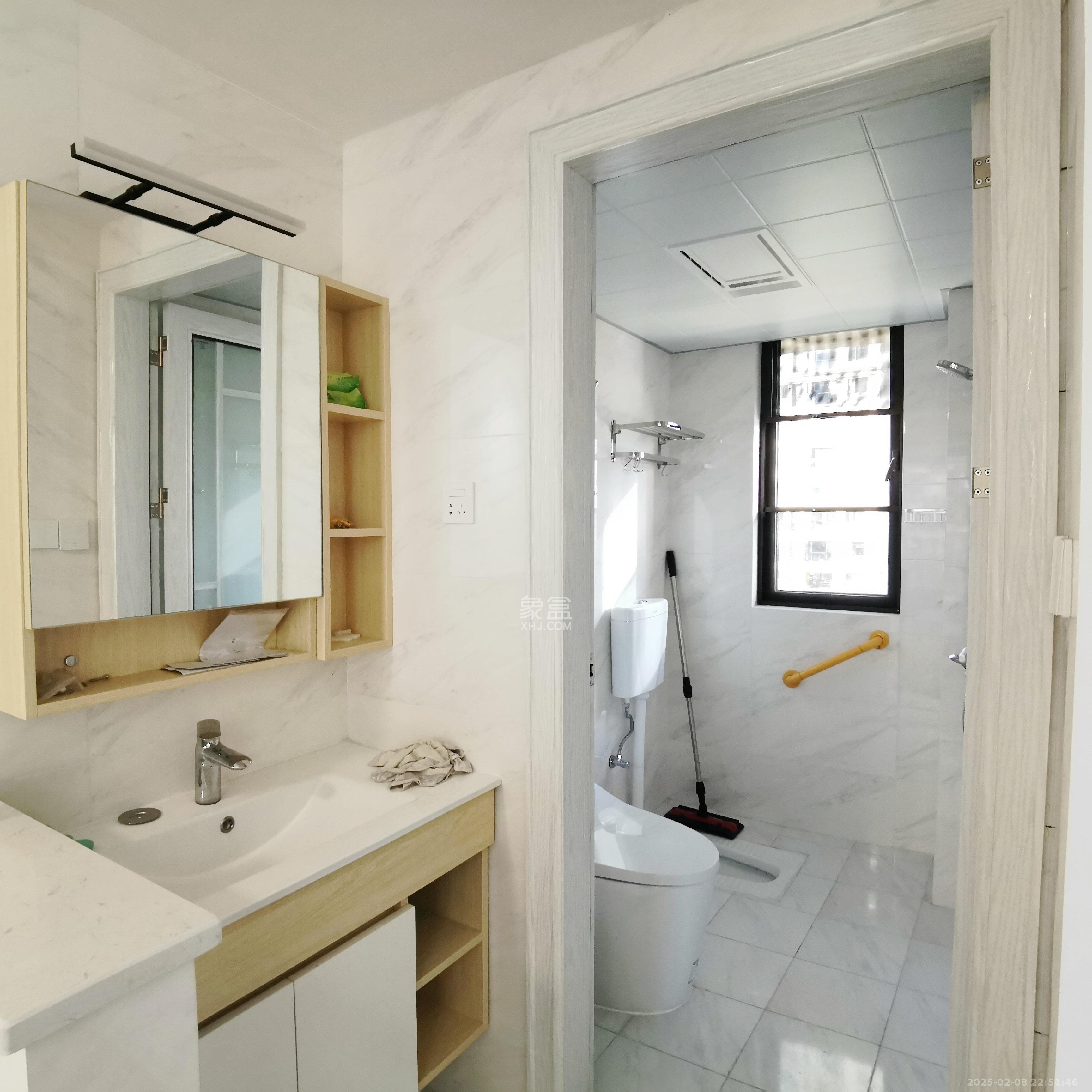 保利西海岸B区  3室2厅1卫    3500.0元/月 保利西海岸B区  3室2厅1卫    3500.0元/月室内图