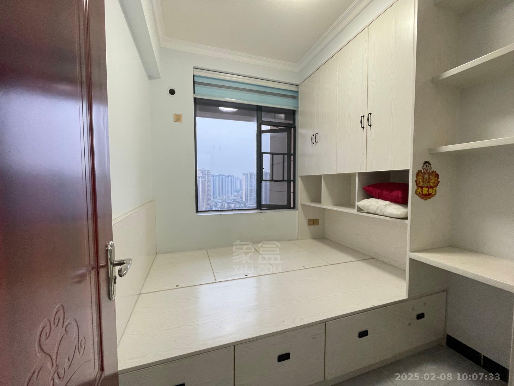 紫金华府 3室2厅1卫 1600.0元/月 紫金华府 3室2厅1卫 1600.0元/月室内图