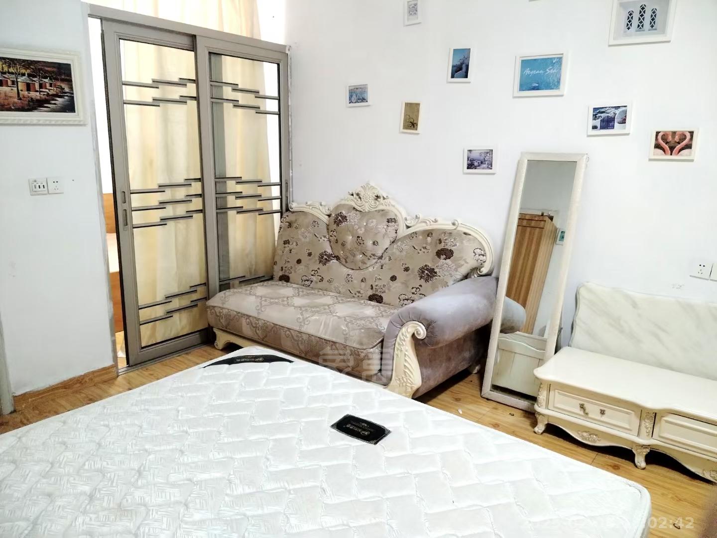 百江花园 1室1厅1卫 750.0元/月 百江花园 1室1厅1卫 750.0元/月室内图