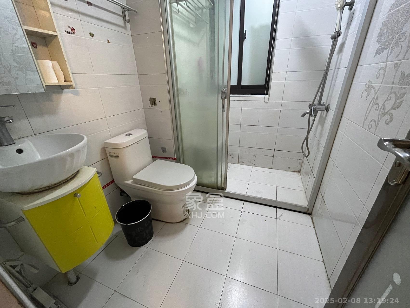 世茂铂翠湾一期 2室1厅1卫 2980.0元/月 世茂铂翠湾一期 2室1厅1卫 2980.0元/月室内图