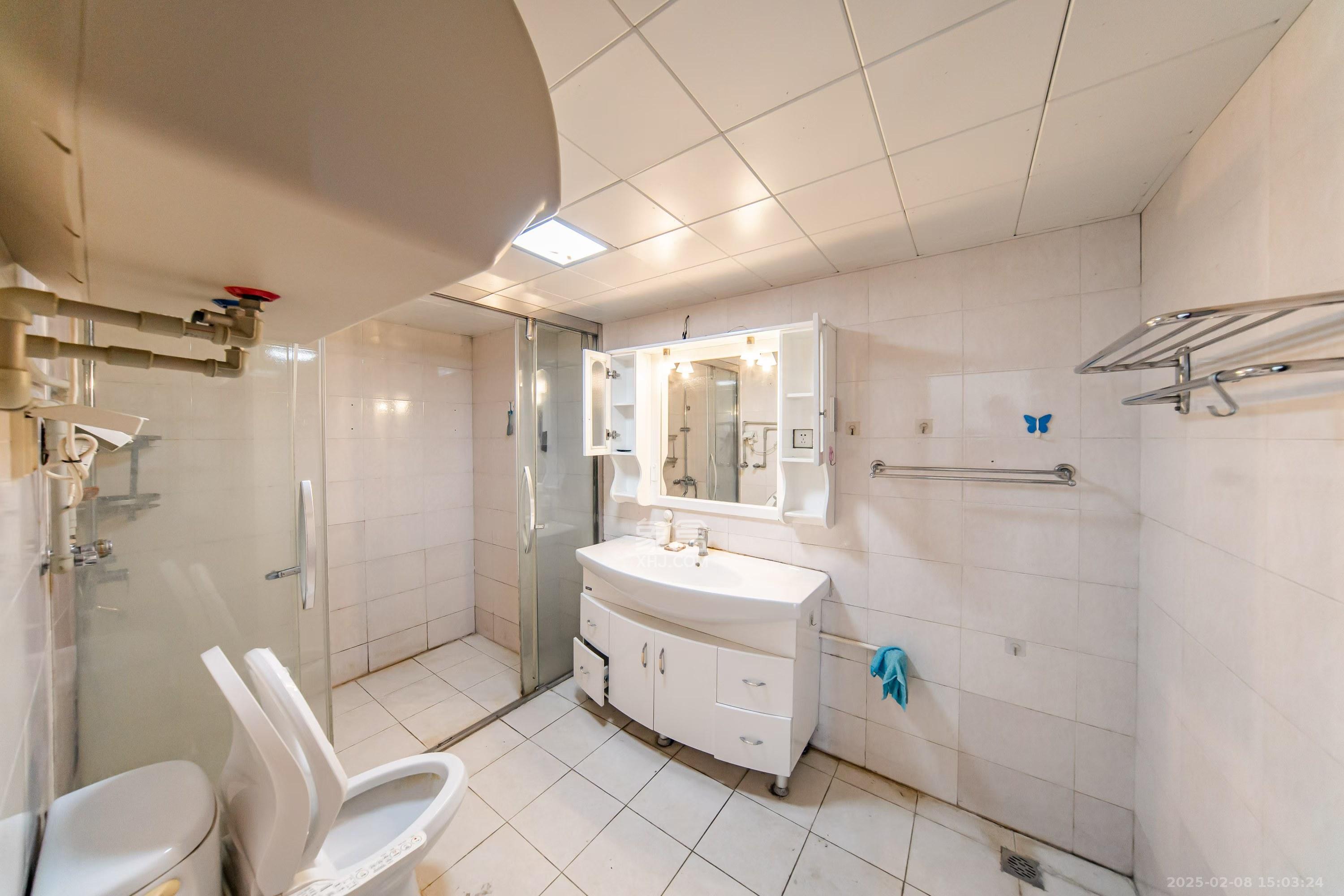 阳光100二期 4室2厅2卫 3500.0元/月 阳光100二期 4室2厅2卫 3500.0元/月室内图