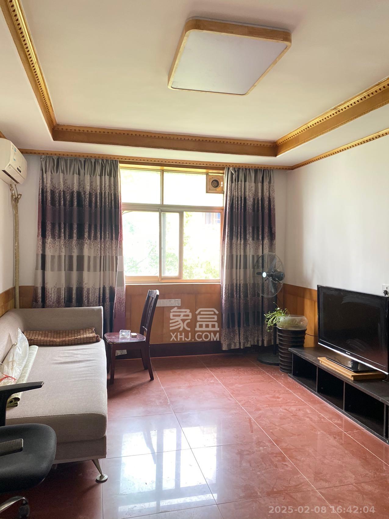 东风二村社区房 3室1厅1卫 2500.0元/月 东风二村社区房 3室1厅1卫 2500.0元/月室内图