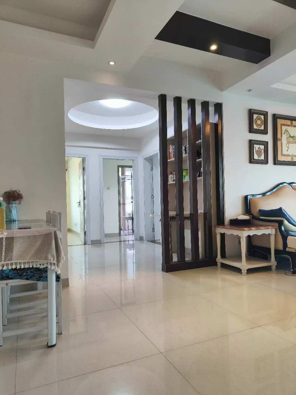 碧湖湾  3室2厅2卫    195.0万 碧湖湾  3室2厅2卫    195.0万室内图