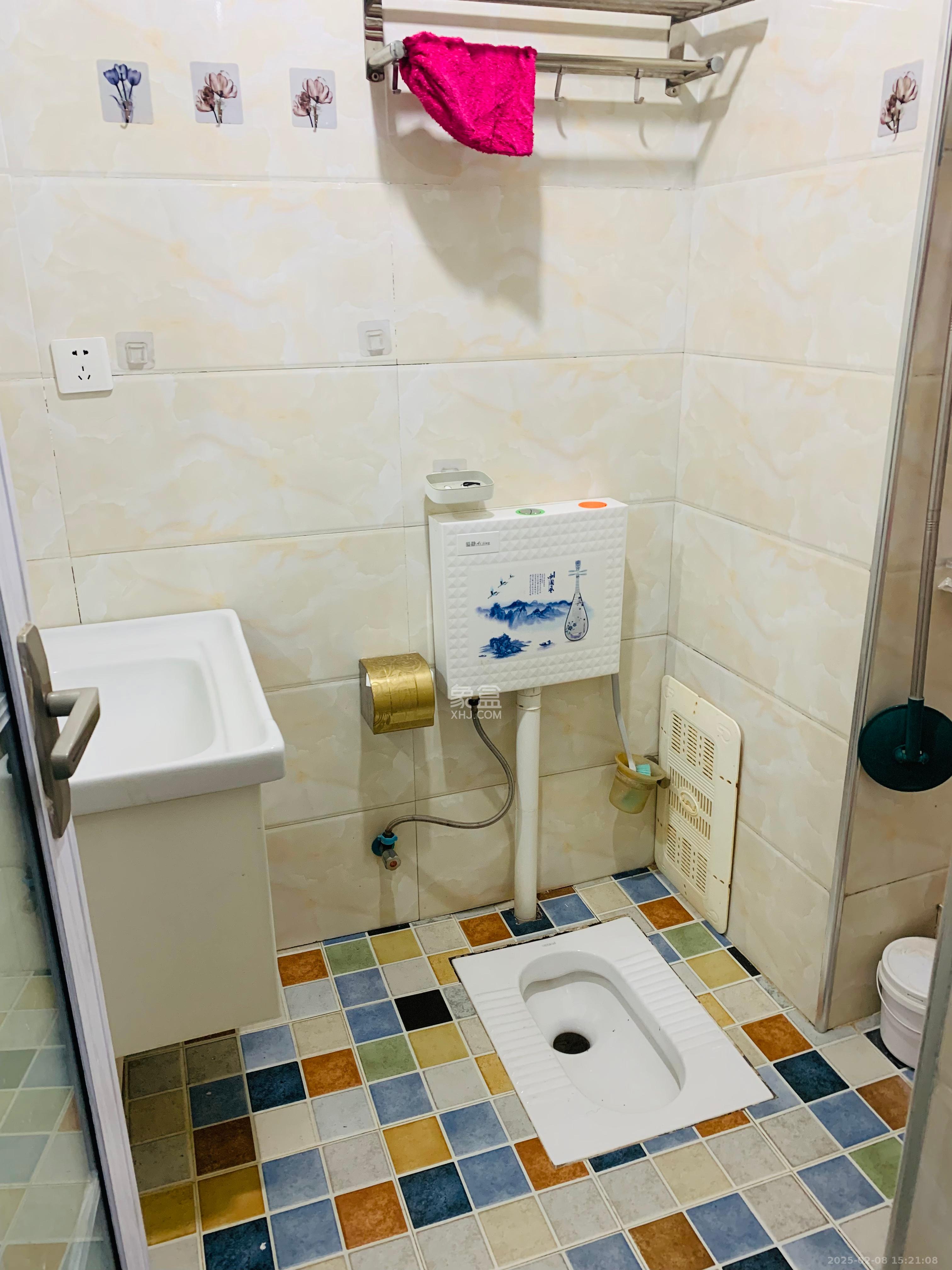 中建芙蓉嘉苑 1室1厅1卫 1500.0元/月 中建芙蓉嘉苑 1室1厅1卫 1500.0元/月室内图