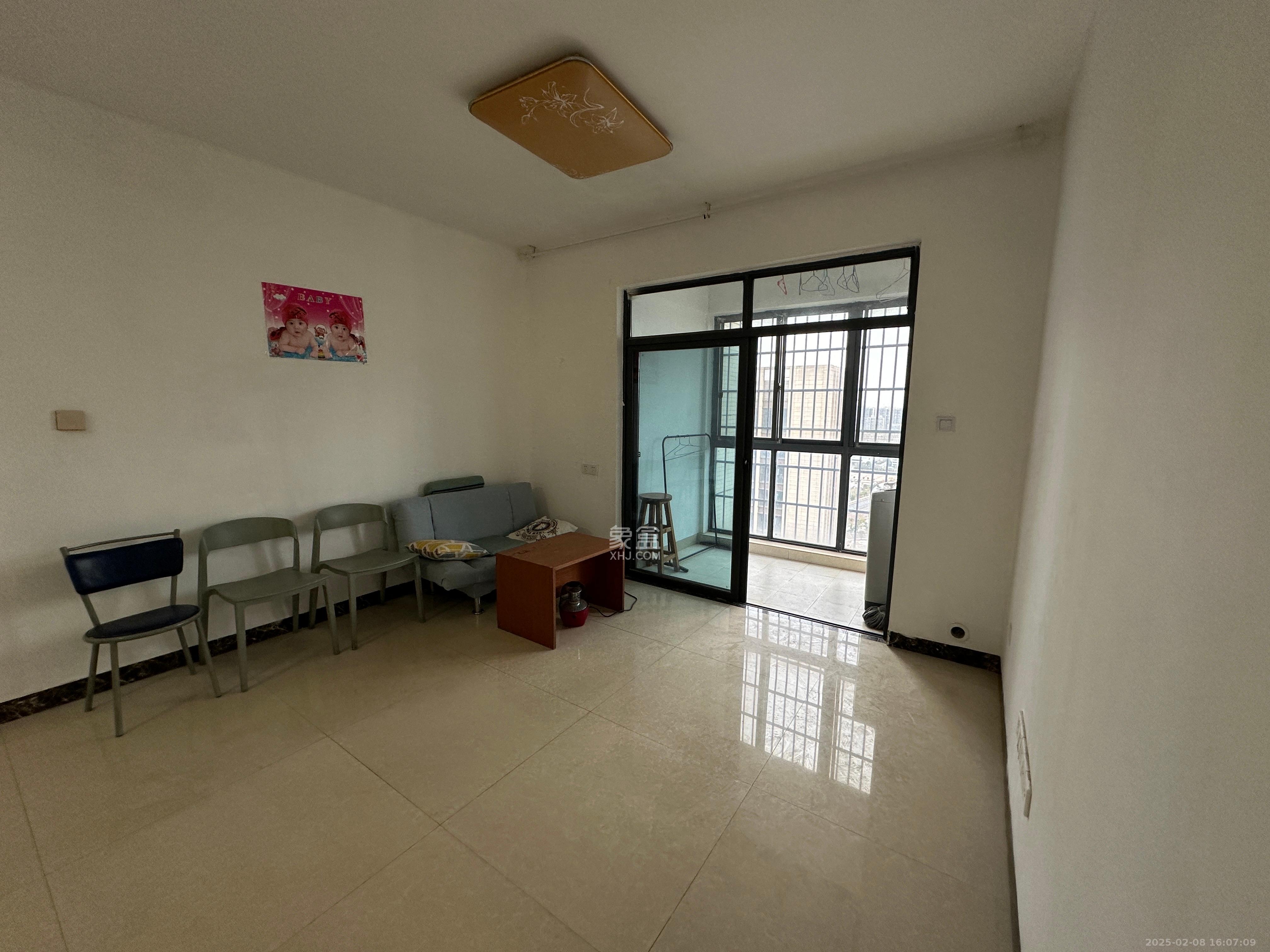 华侨假日中心(晟华苑) 4室2厅2卫 2900.0元/月 华侨假日中心(晟华苑) 4室2厅2卫 2900.0元/月室内图