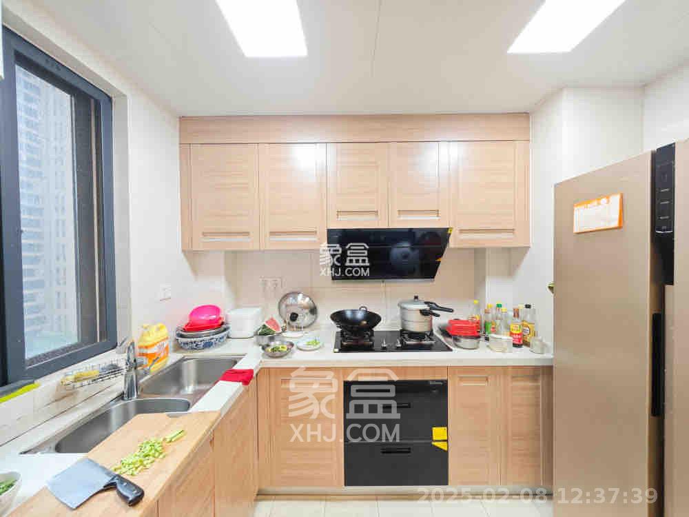 中建嘉和城凤凰台(中建瑞兴家园) 4室2厅2卫 2500.0元/月 中建嘉和城凤凰台(中建瑞兴家园) 4室2厅2卫 2500.0元/月室内图