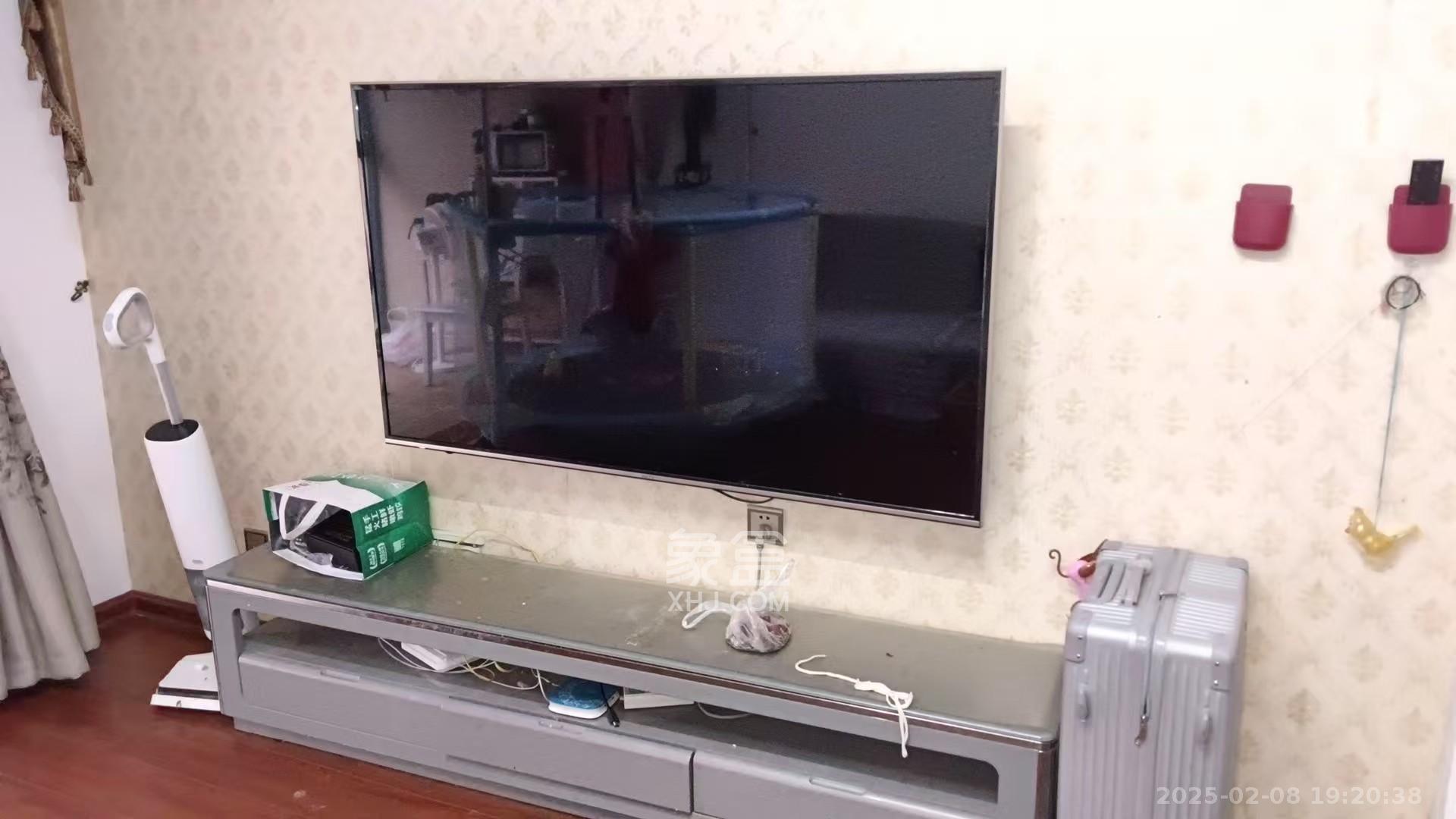 中建麓山和苑  3室2厅2卫   2300.00元/月室内图