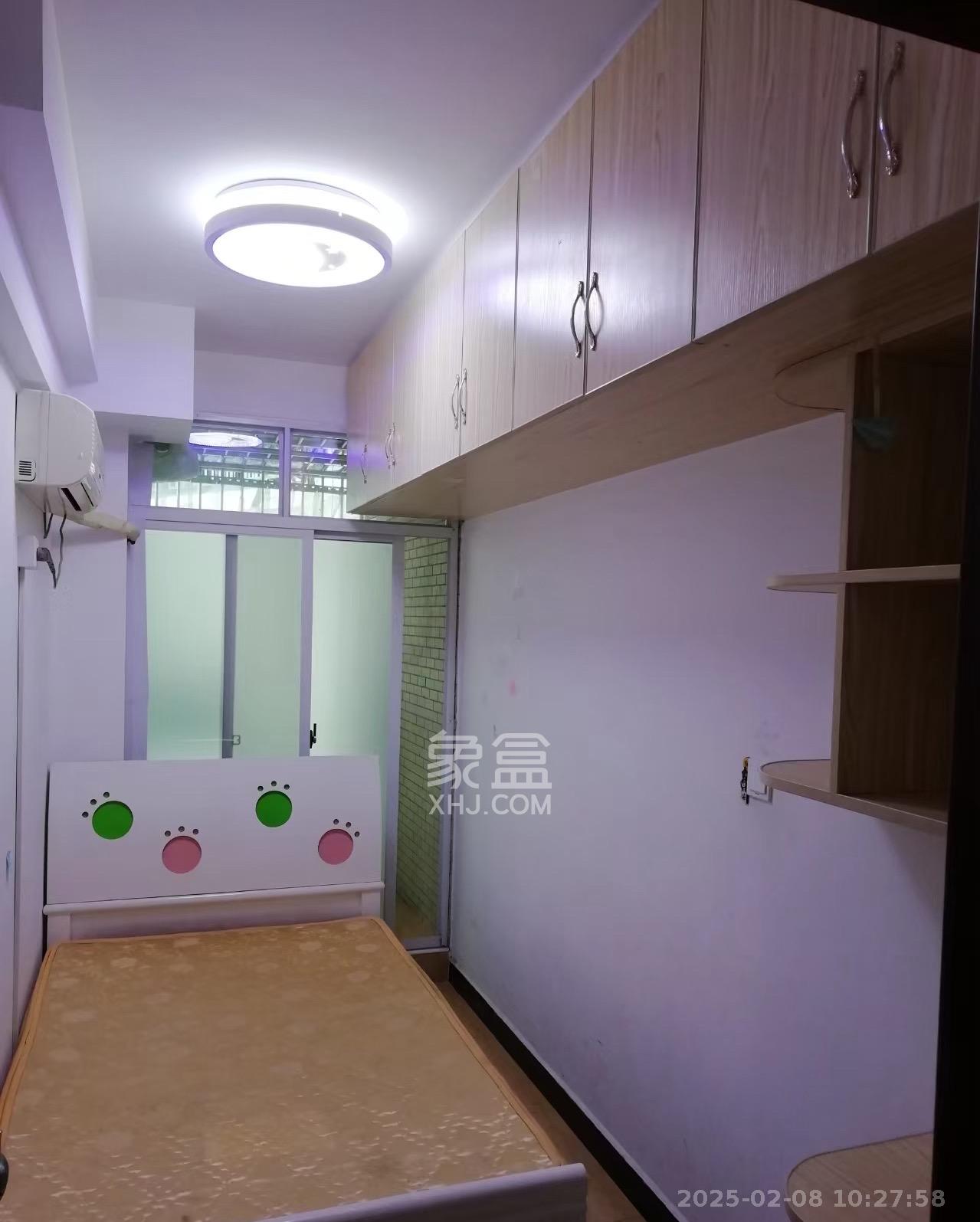 世景华庭  3室2厅2卫   1800.00元/月室内图