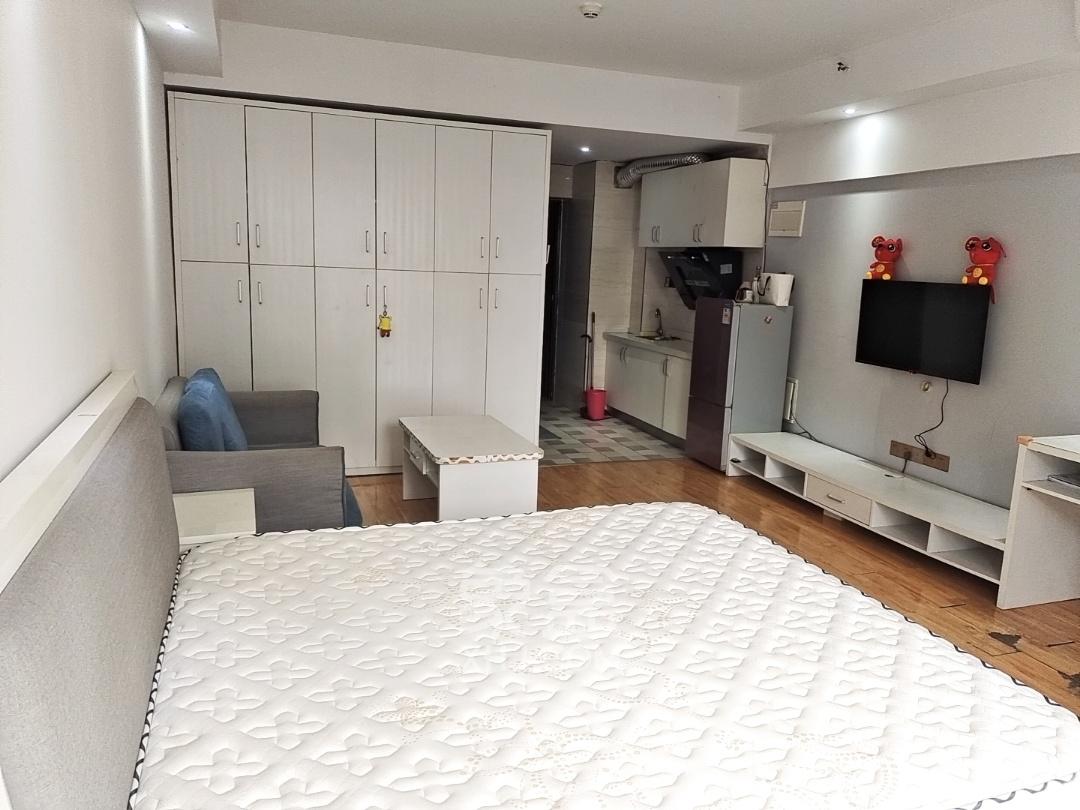 中交里城  1室0厅1卫    1500.0元/月室内图