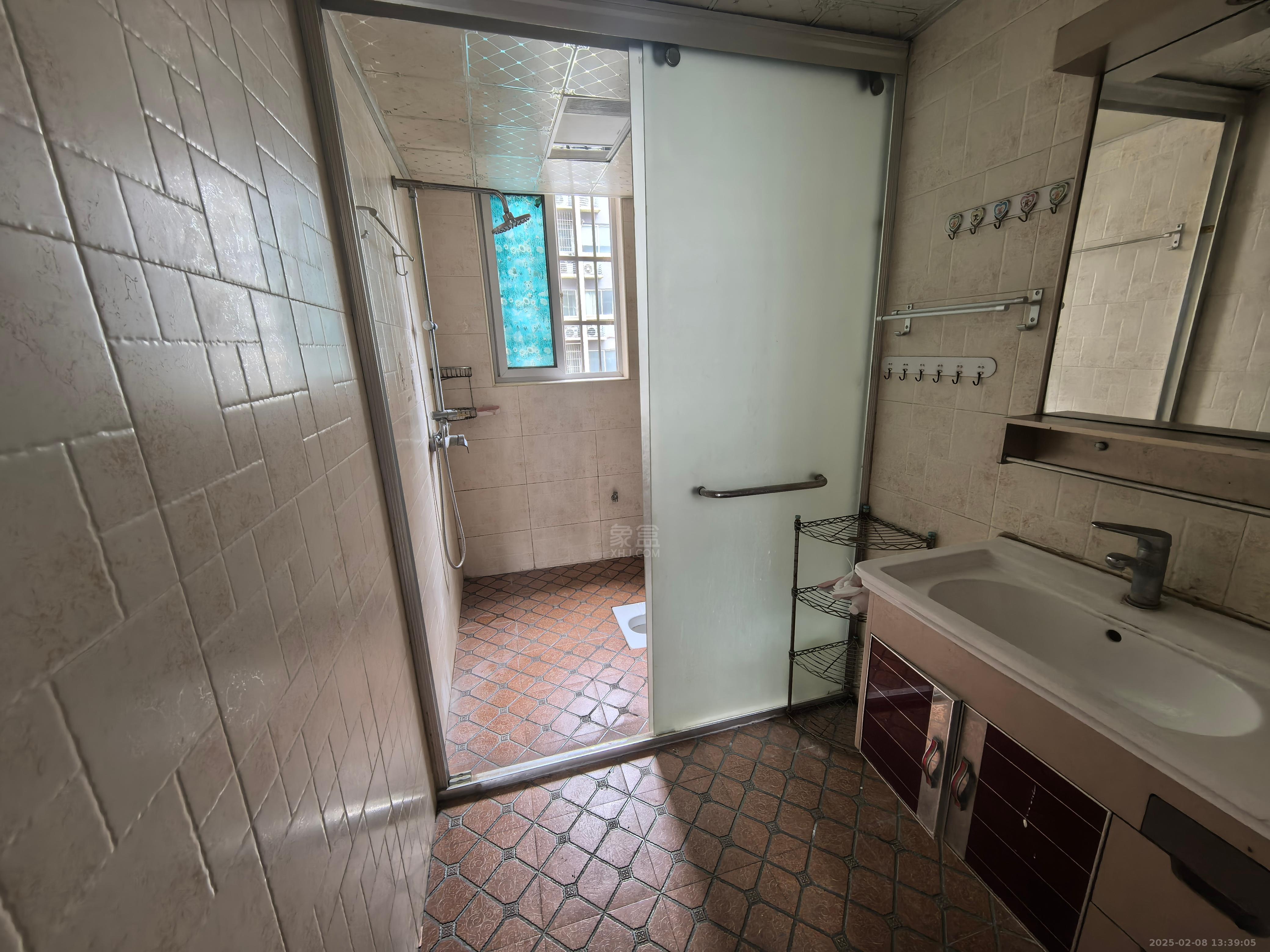 蓝筹公寓二期2-3栋 2室2厅1卫 1300.0元/月 蓝筹公寓二期2-3栋 2室2厅1卫 1300.0元/月室内图