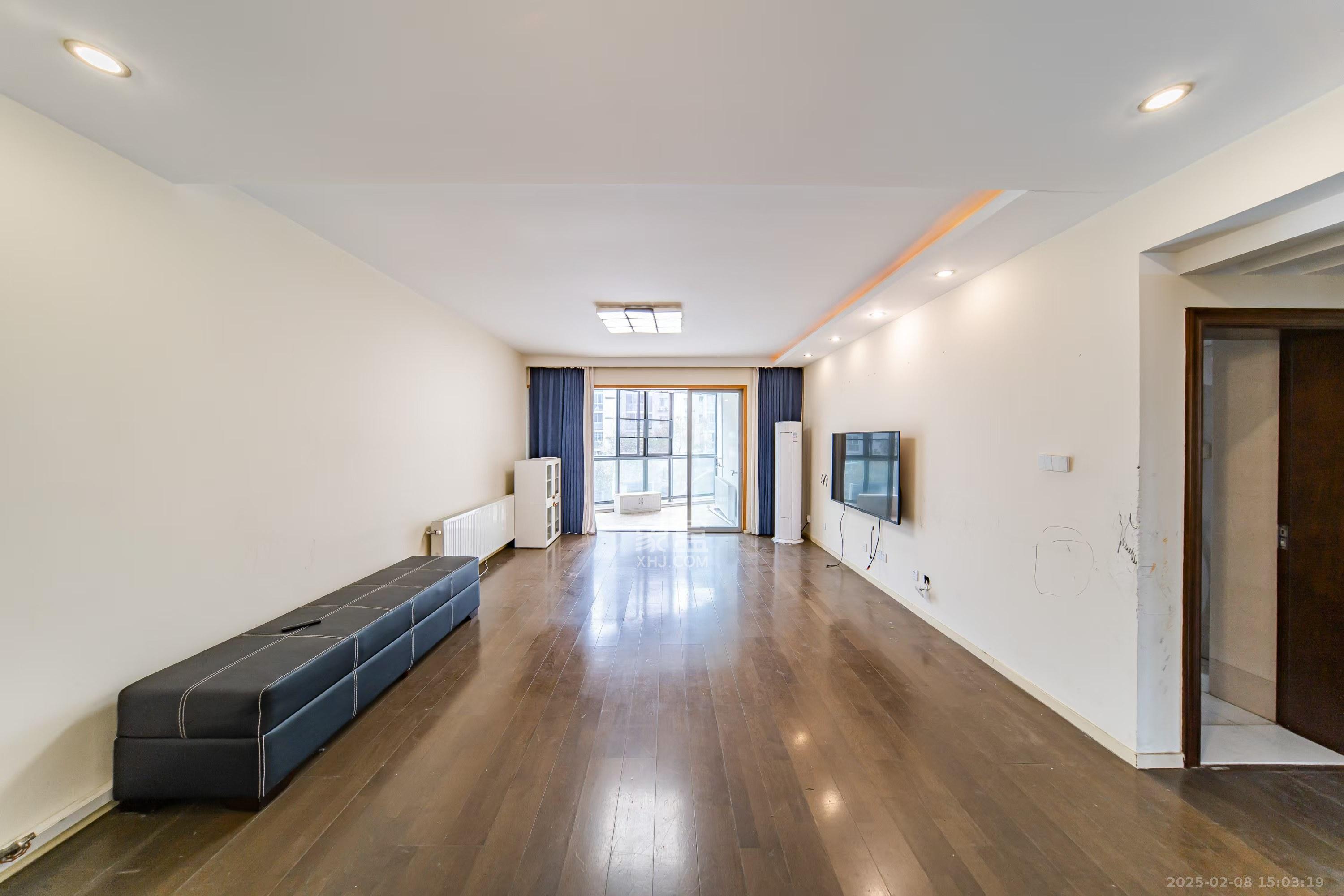 阳光100二期 4室2厅2卫 3500.0元/月 阳光100二期 4室2厅2卫 3500.0元/月室内图