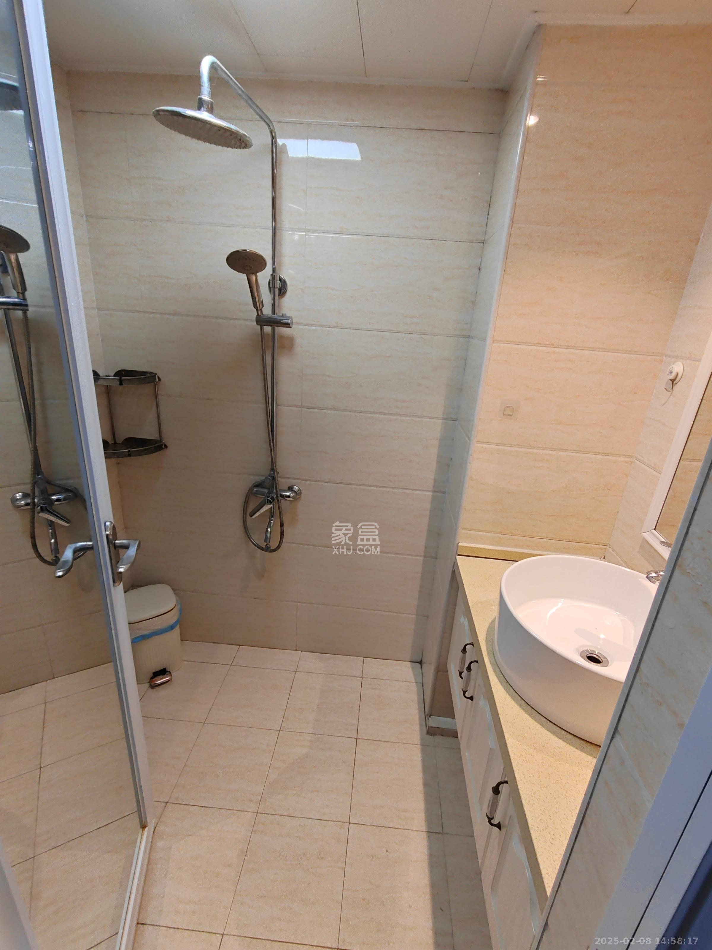 荣悦台  1室1厅1卫   2100.00元/月室内图