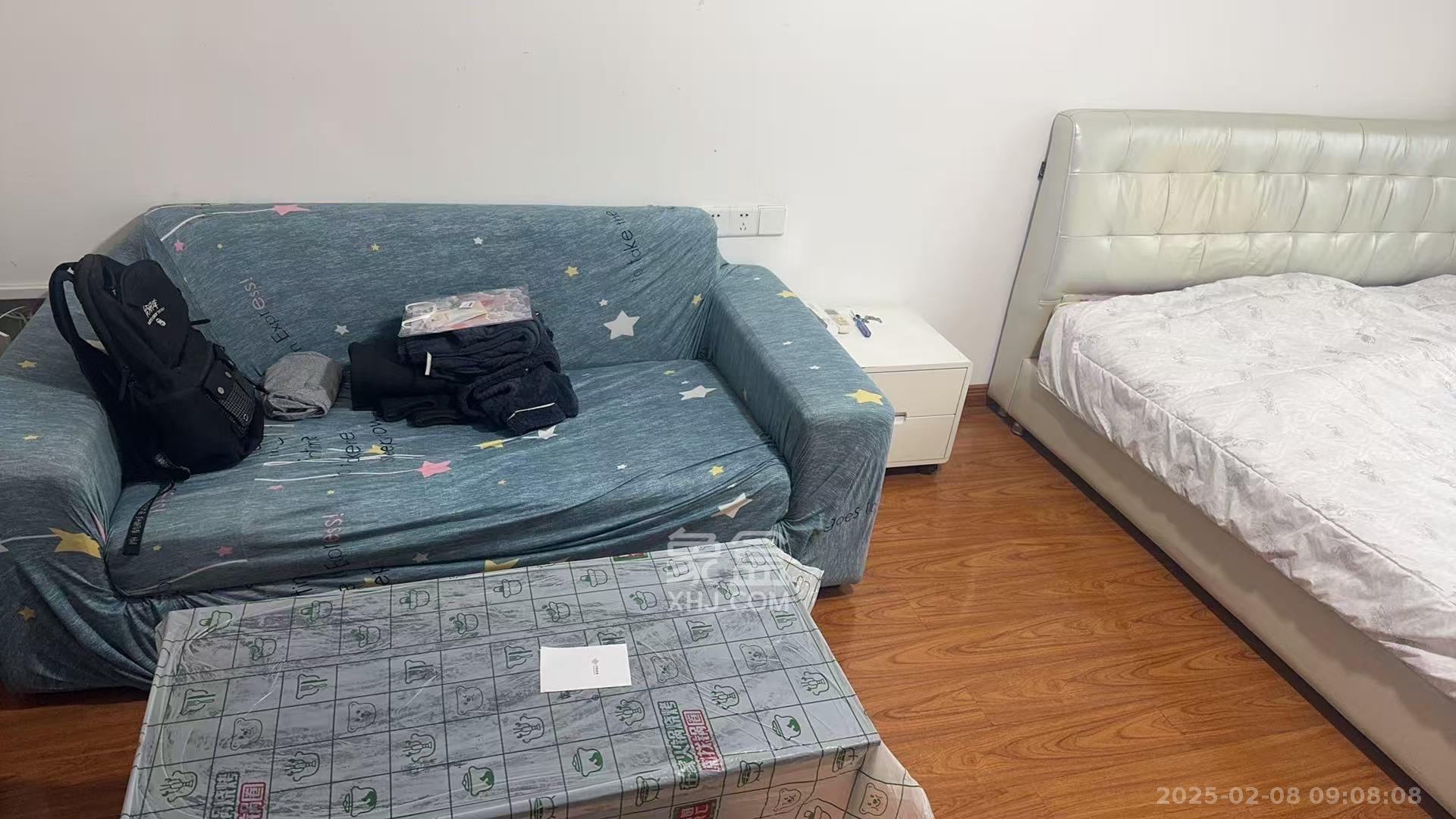 方略城市广场  1室1厅1卫    1350.0元/月 方略城市广场  1室1厅1卫    1350.0元/月室内图