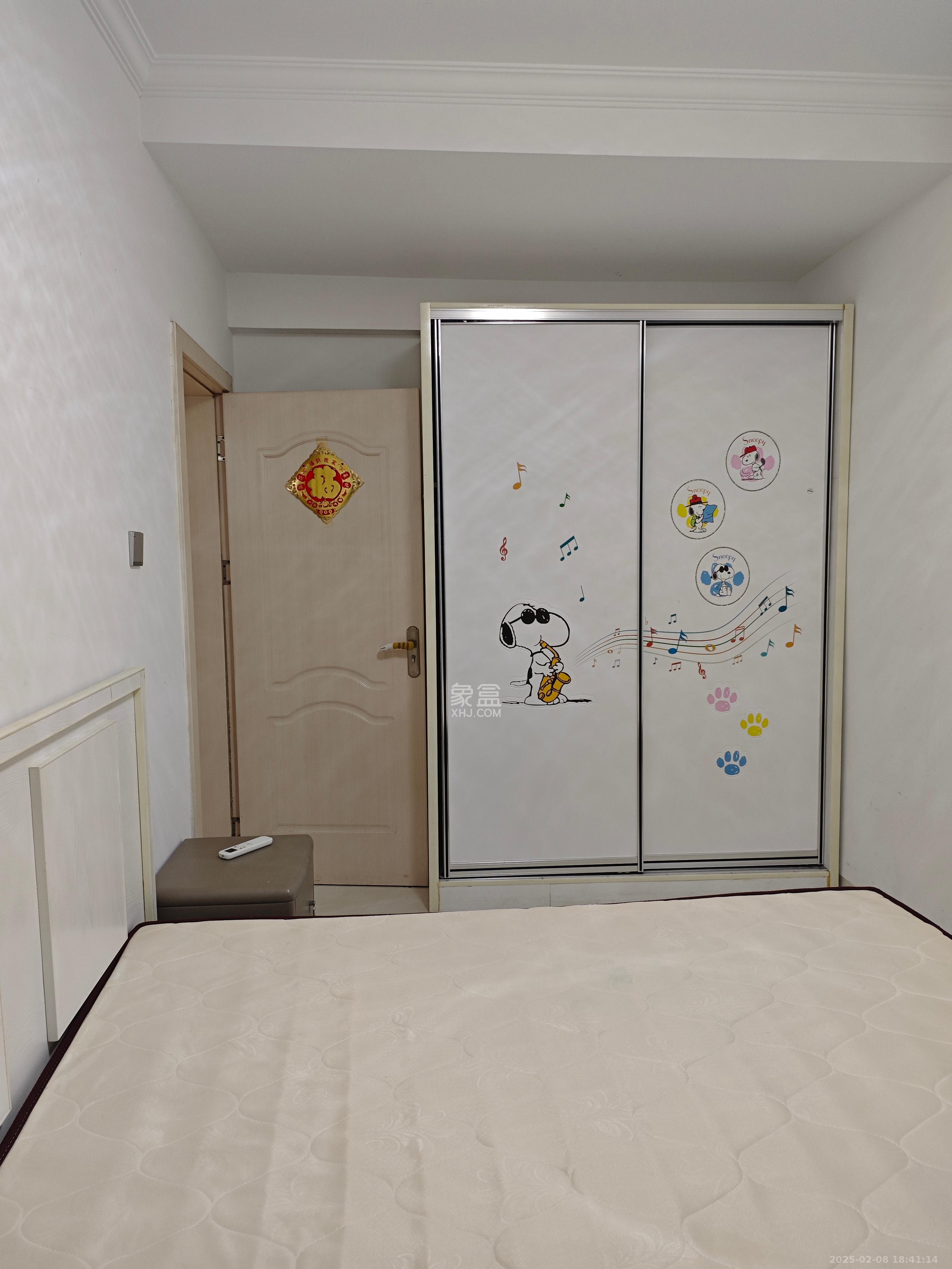 海伦春天  3室2厅1卫   2300.00元/月室内图