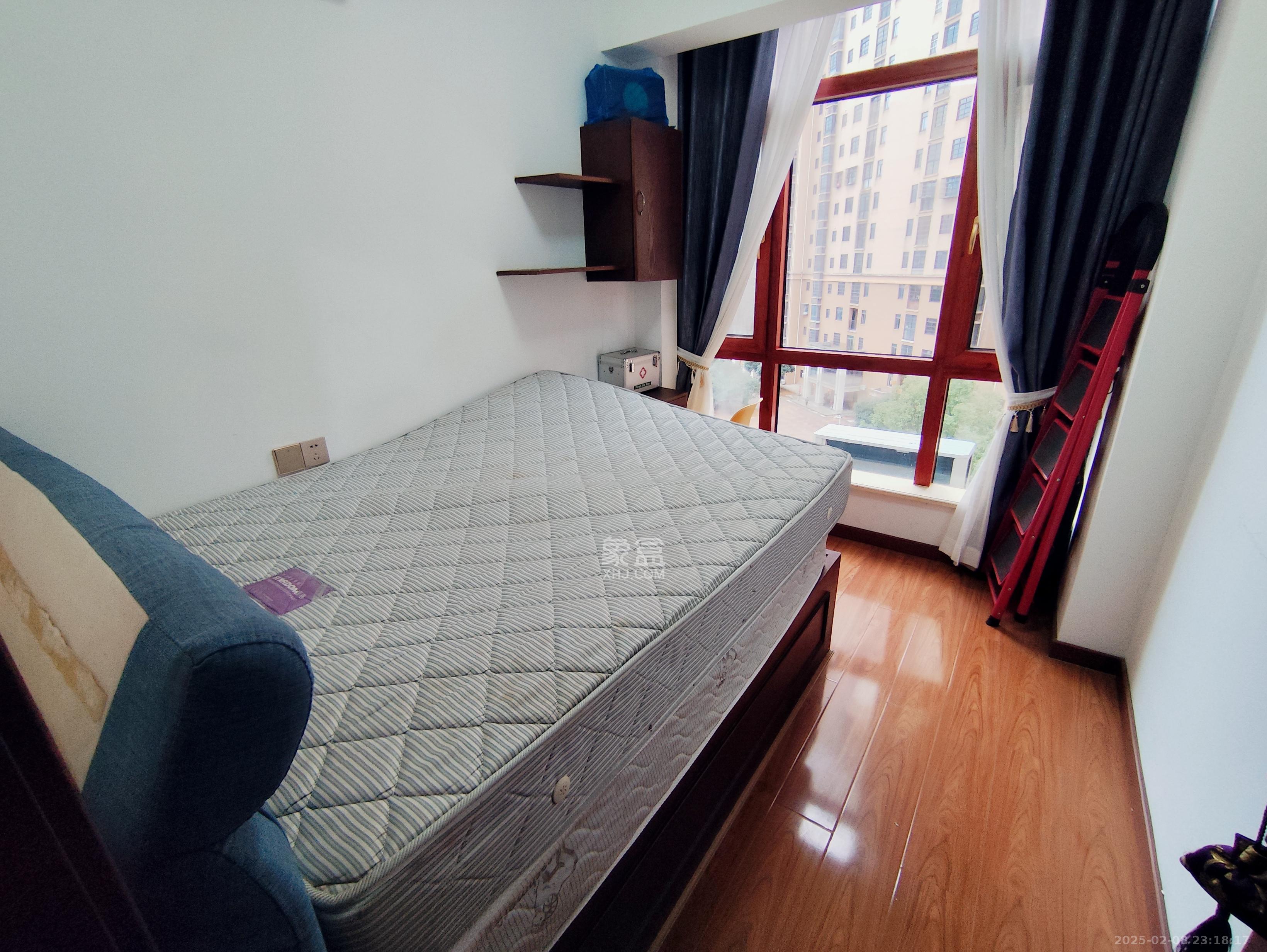 三景华御 3室2厅1卫 2200.0元/月 三景华御 3室2厅1卫 2200.0元/月室内图