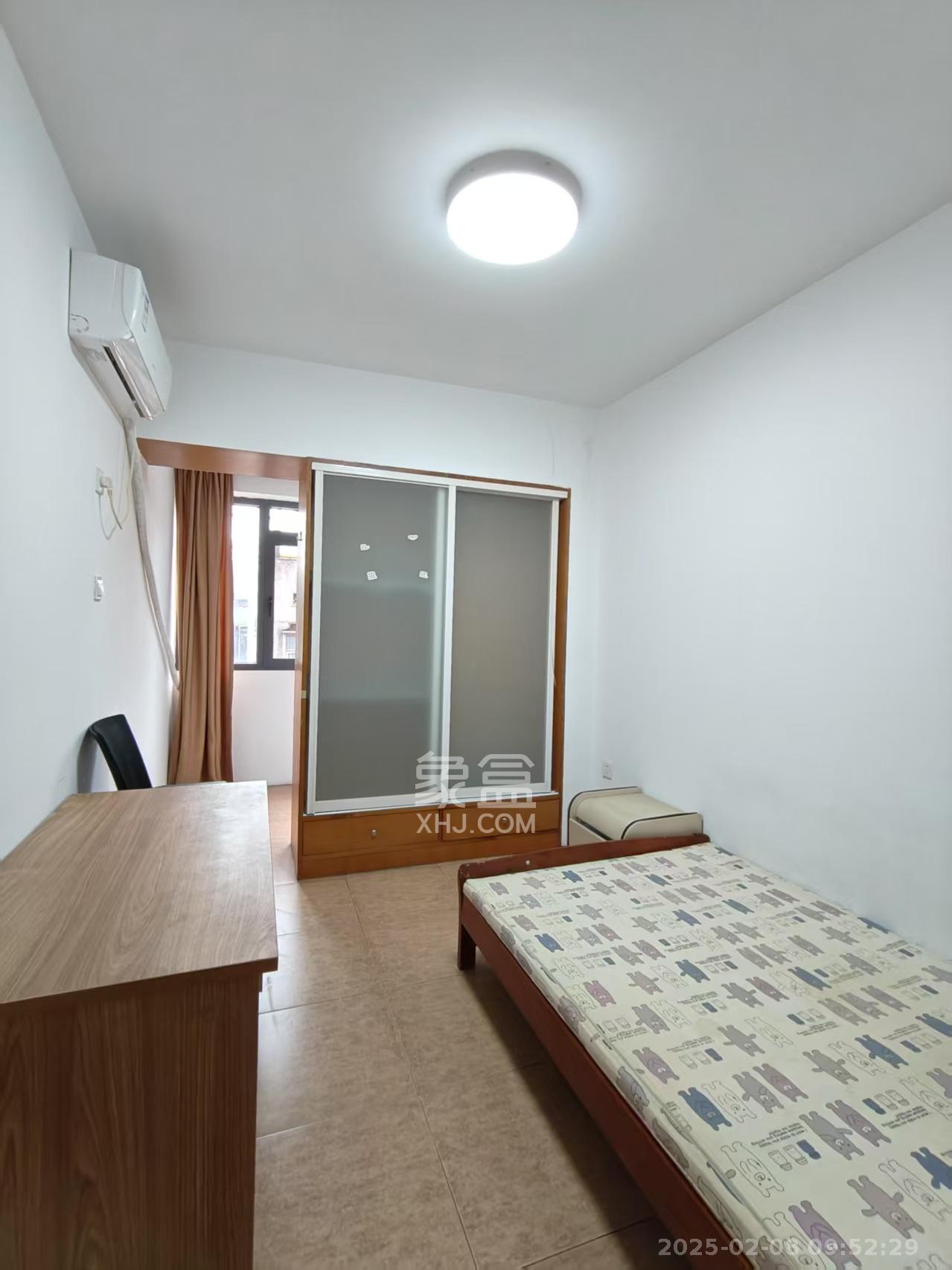 人民中路426号（天龙商住楼）  4室1厅2卫   3200.00元/月室内图