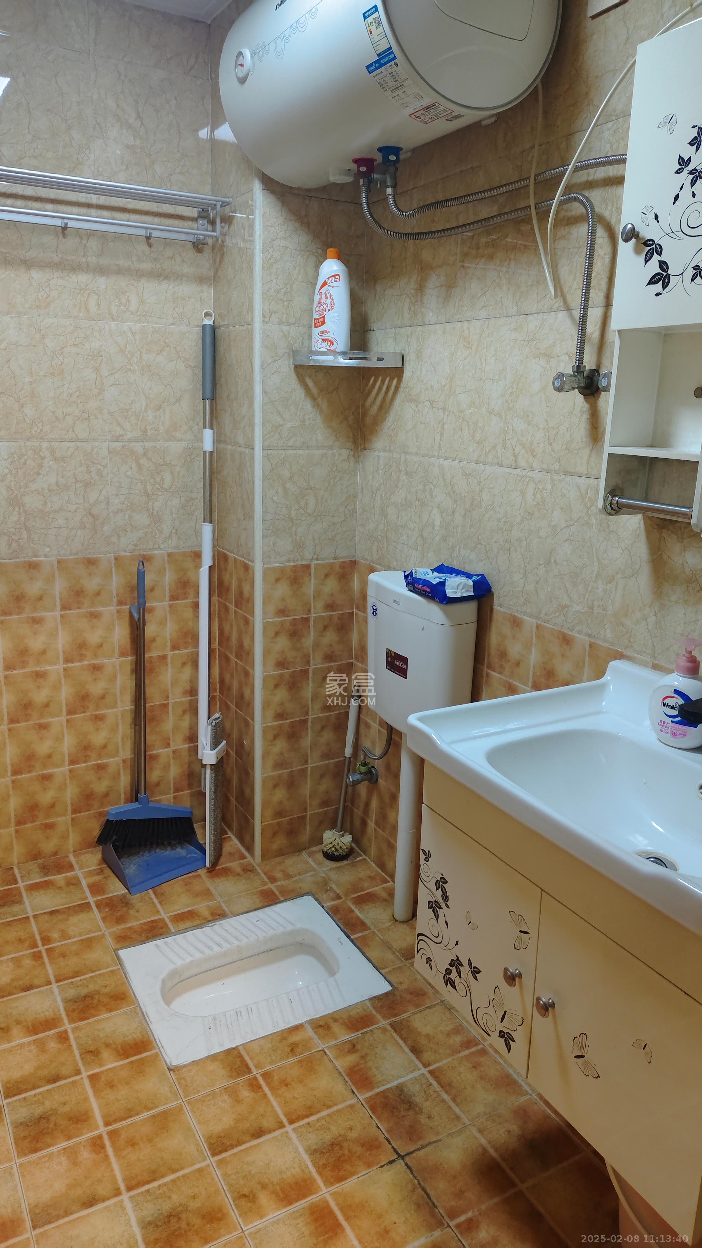 中交里城  1室1厅1卫   1600.00元/月室内图
