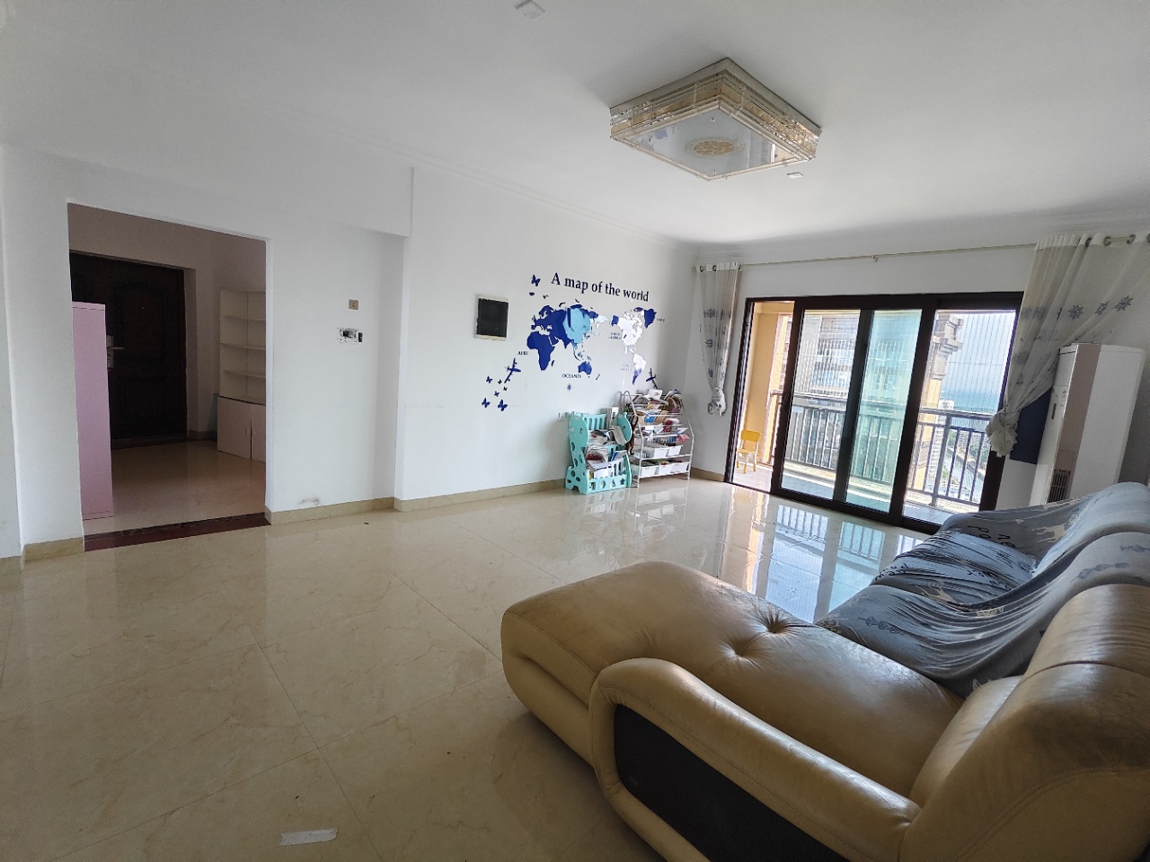 滨海豪庭 3室2厅2卫 3800.0元/月 滨海豪庭 3室2厅2卫 3800.0元/月室内图