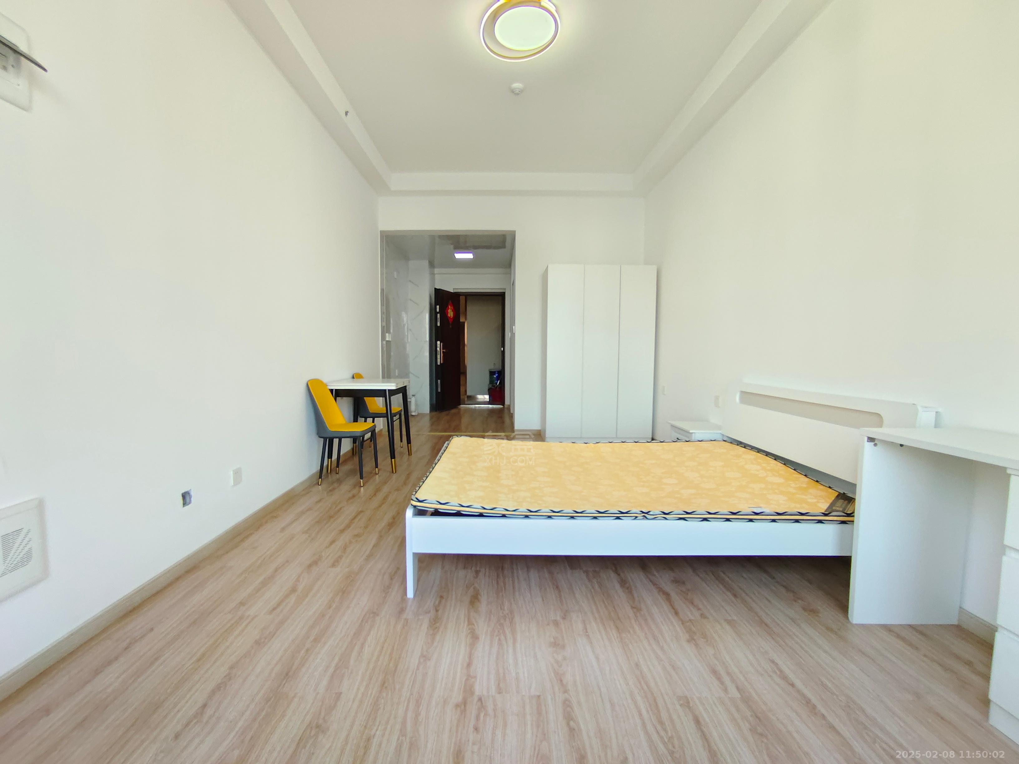 日盛大厦 1室0厅0卫 1600.0元/月 日盛大厦 1室0厅0卫 1600.0元/月室内图