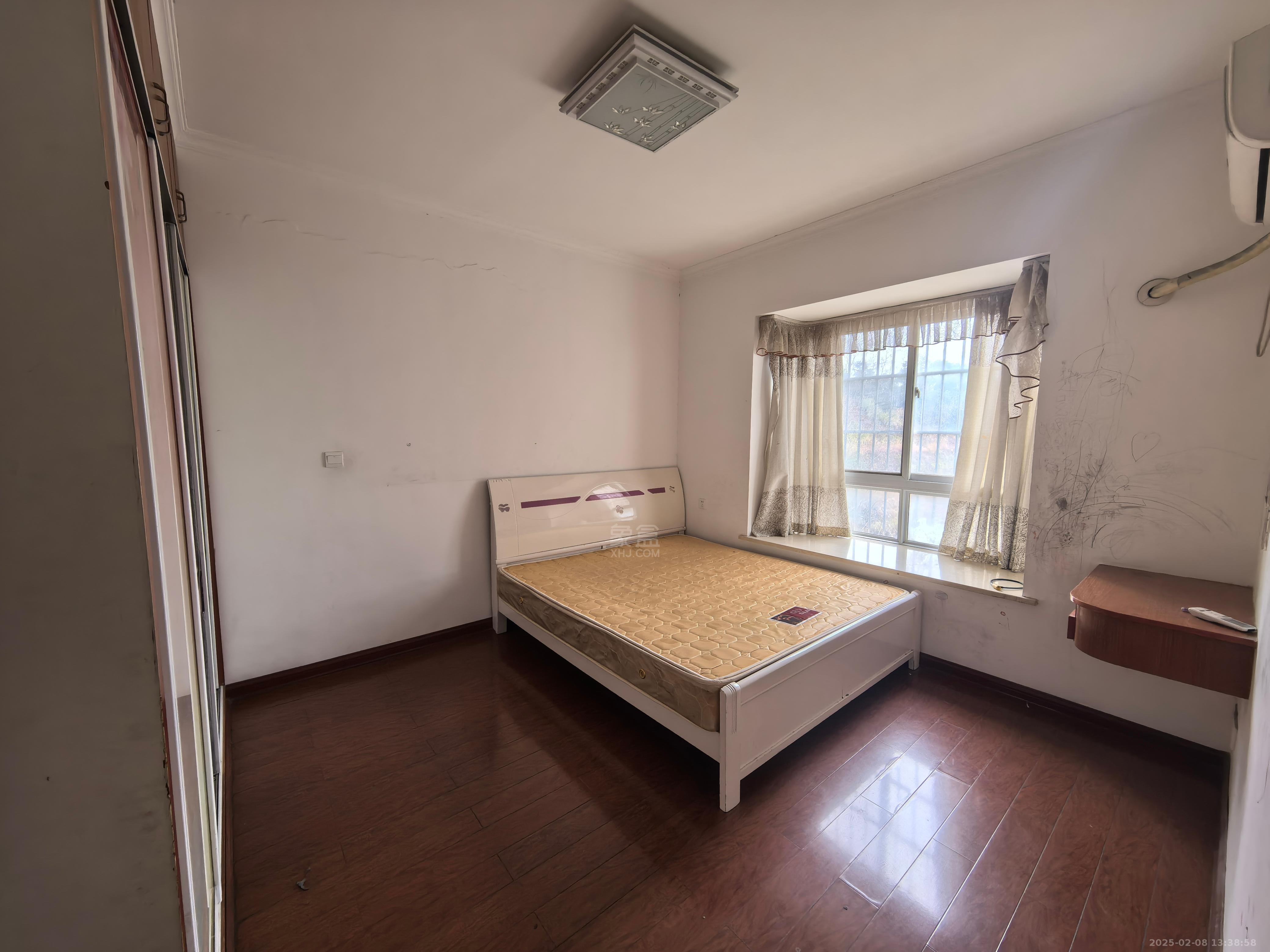 蓝筹公寓二期2-3栋 2室2厅1卫 1300.0元/月 蓝筹公寓二期2-3栋 2室2厅1卫 1300.0元/月室内图