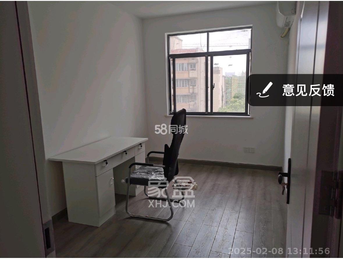 四方坪教师村 3室1厅1卫 2000.0元/月 四方坪教师村 3室1厅1卫 2000.0元/月室内图