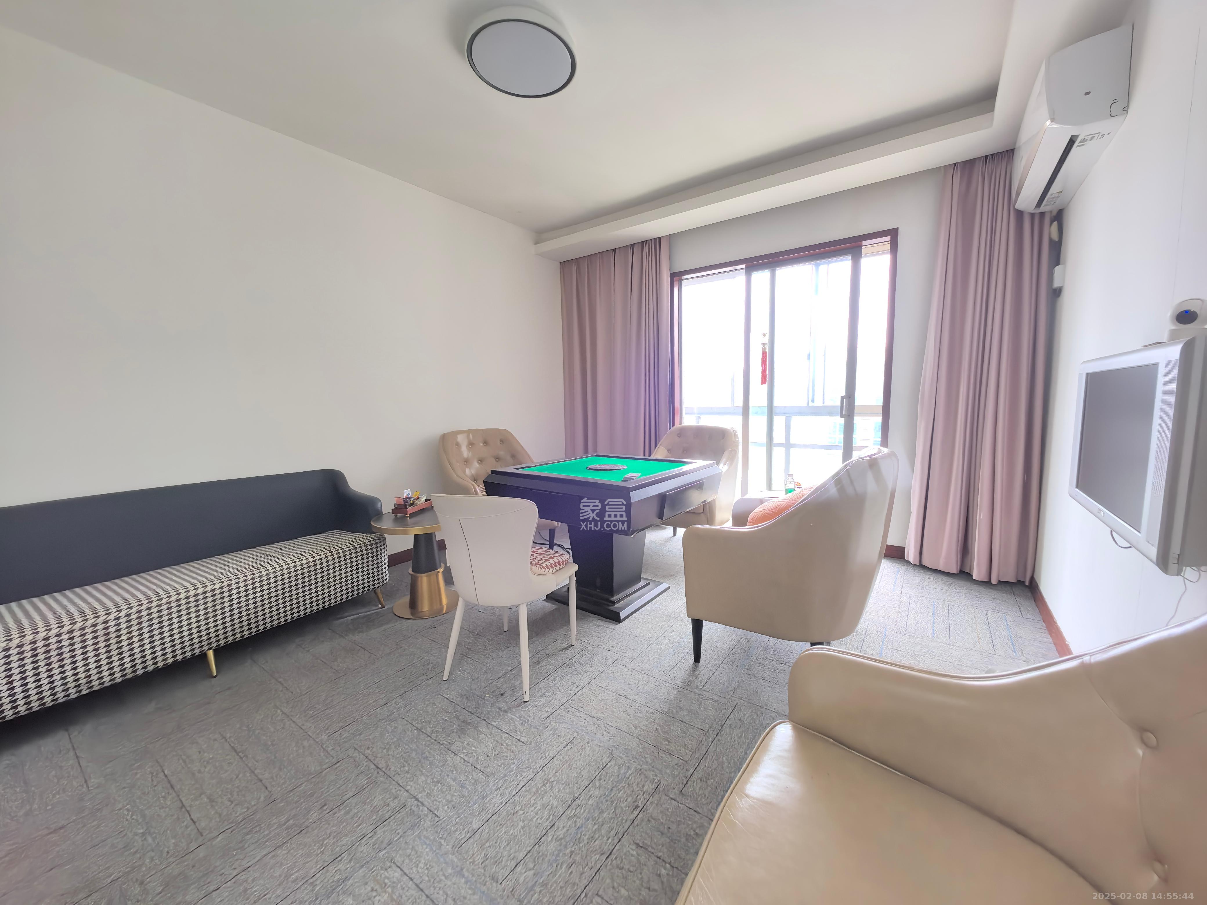 建鸿达华都（华都小户型及大华写字楼）  4室2厅2卫   5500.00元/月室内图