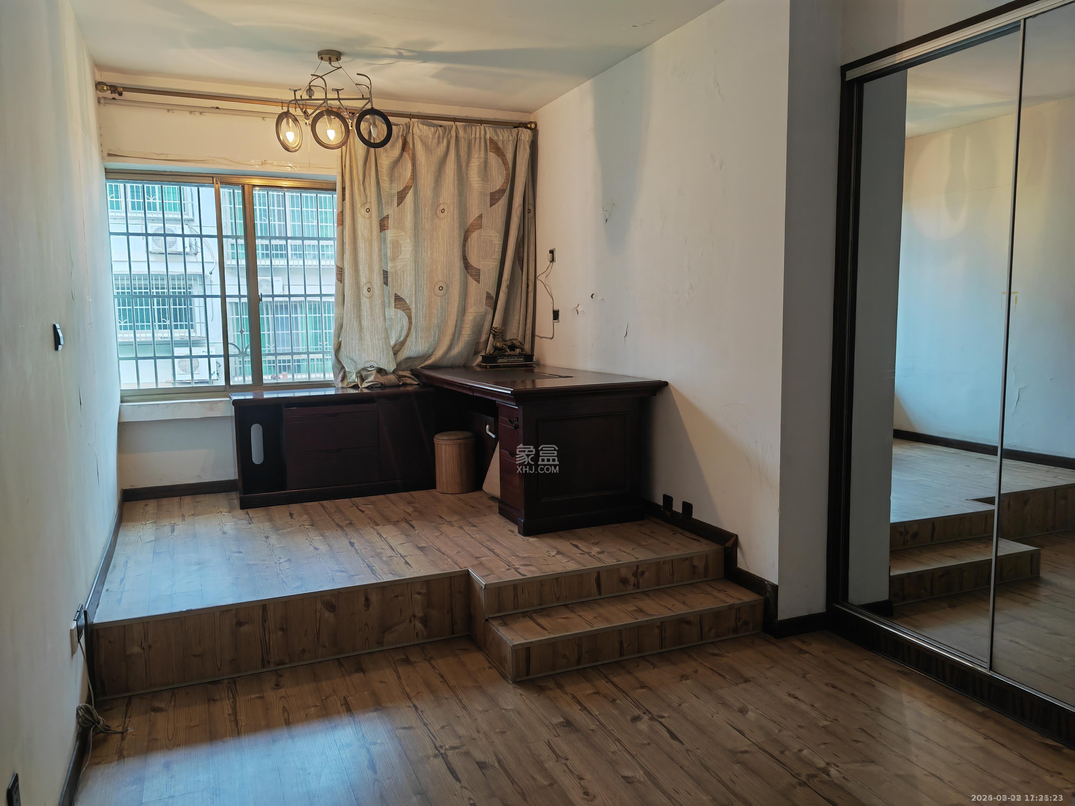 香草园  3室2厅2卫    1200.0元/月 香草园  3室2厅2卫    1200.0元/月室内图