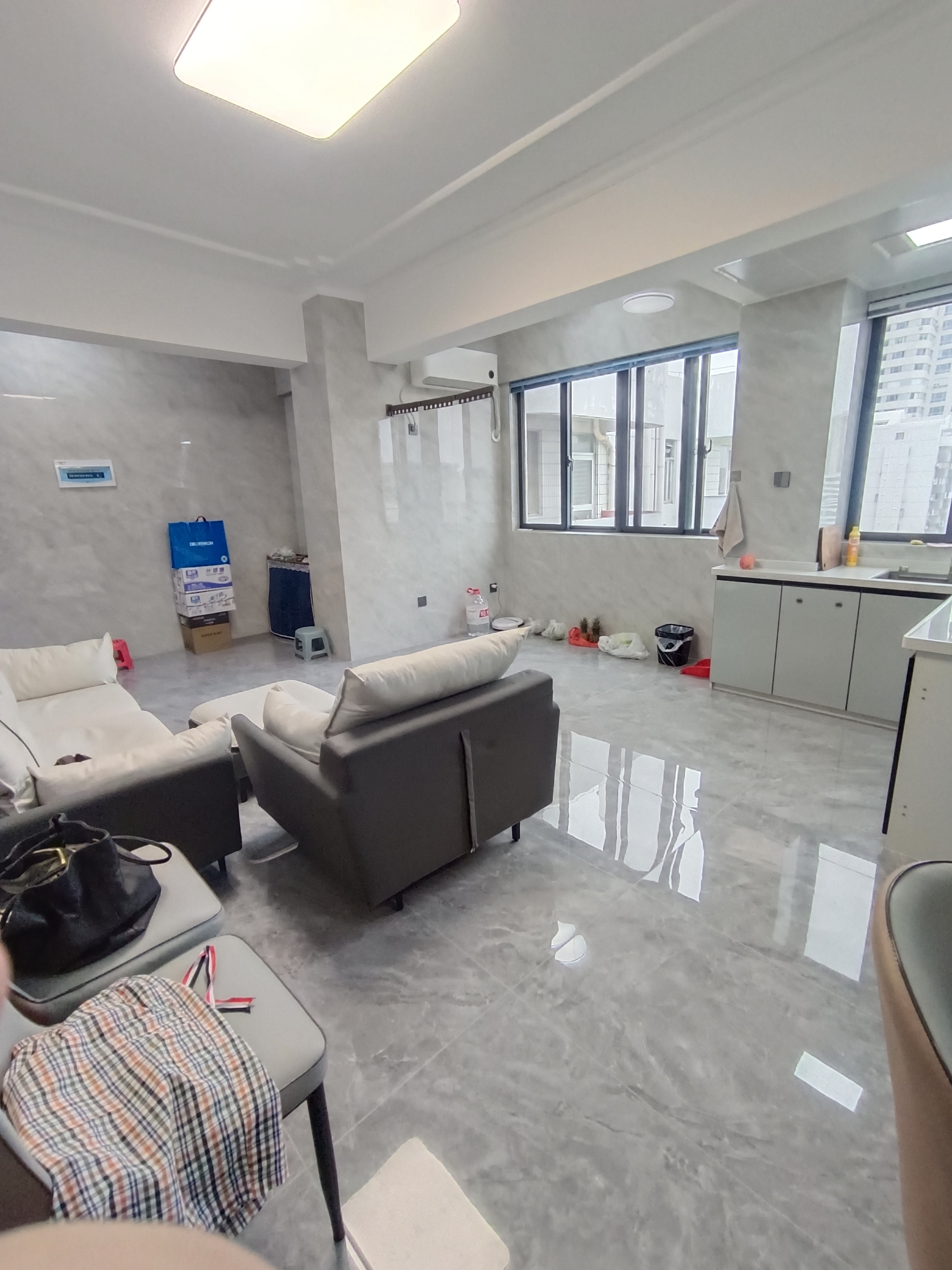 龙珠新城 1室1厅1卫 75.0万 龙珠新城 1室1厅1卫 75.0万客厅