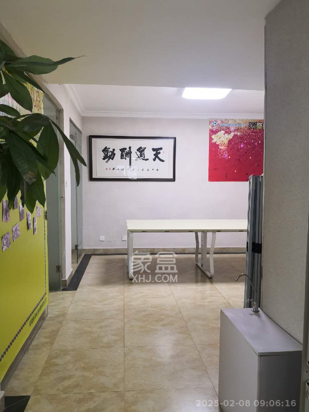 百纳广场(百纳公寓) 2室2厅1卫 2000.0元/月 百纳广场(百纳公寓) 2室2厅1卫 2000.0元/月室内图