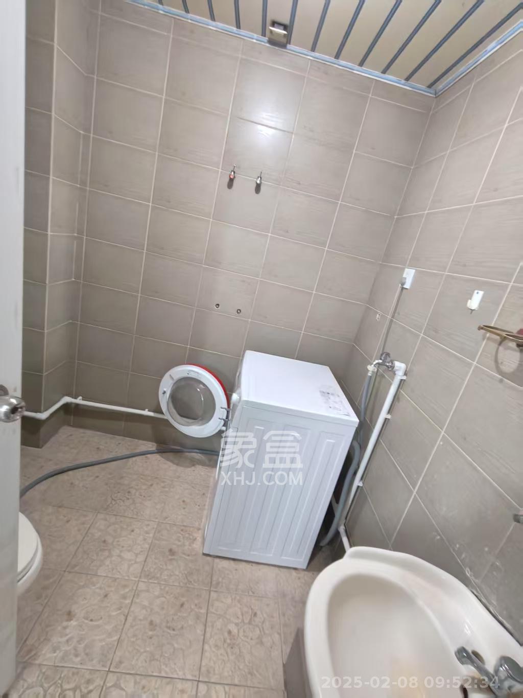 人民中路426号（天龙商住楼）  4室1厅2卫   3200.00元/月室内图
