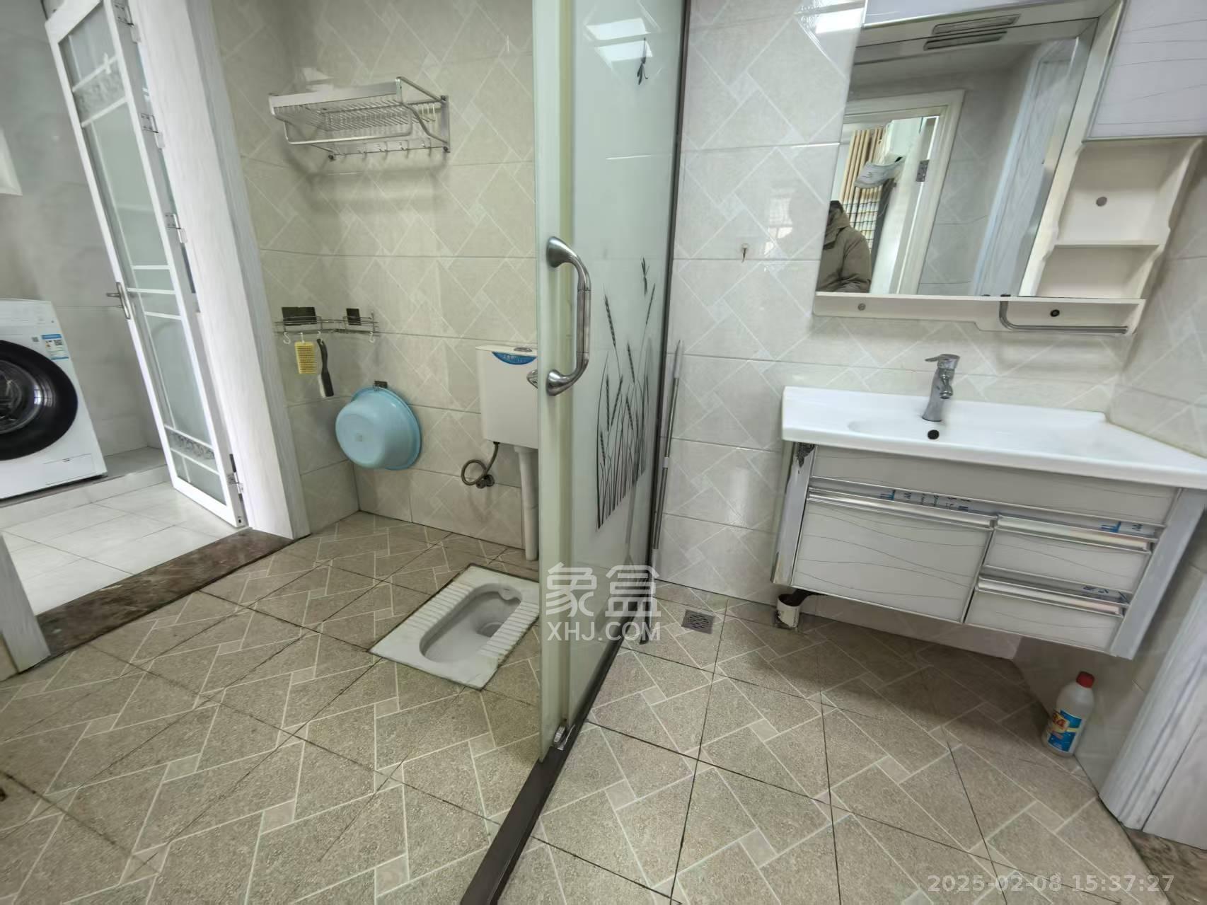 和泓梅溪四季 3室2厅2卫 2800.0元/月 和泓梅溪四季 3室2厅2卫 2800.0元/月室内图