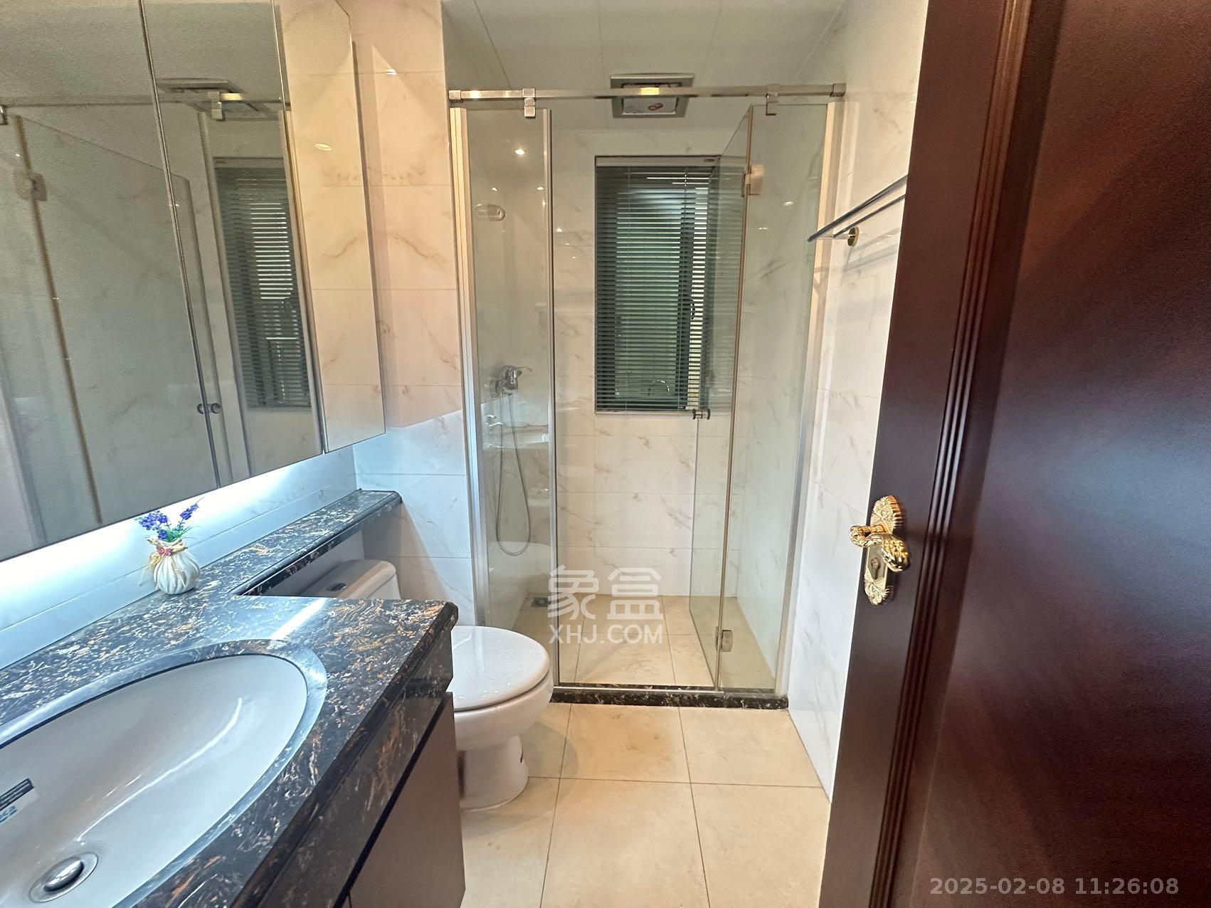 恒大雅苑 3室2厅2卫 2500.0元/月 恒大雅苑 3室2厅2卫 2500.0元/月室内图