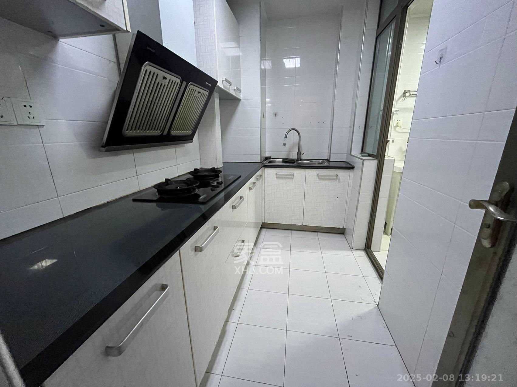 世茂铂翠湾一期 2室1厅1卫 2980.0元/月 世茂铂翠湾一期 2室1厅1卫 2980.0元/月室内图