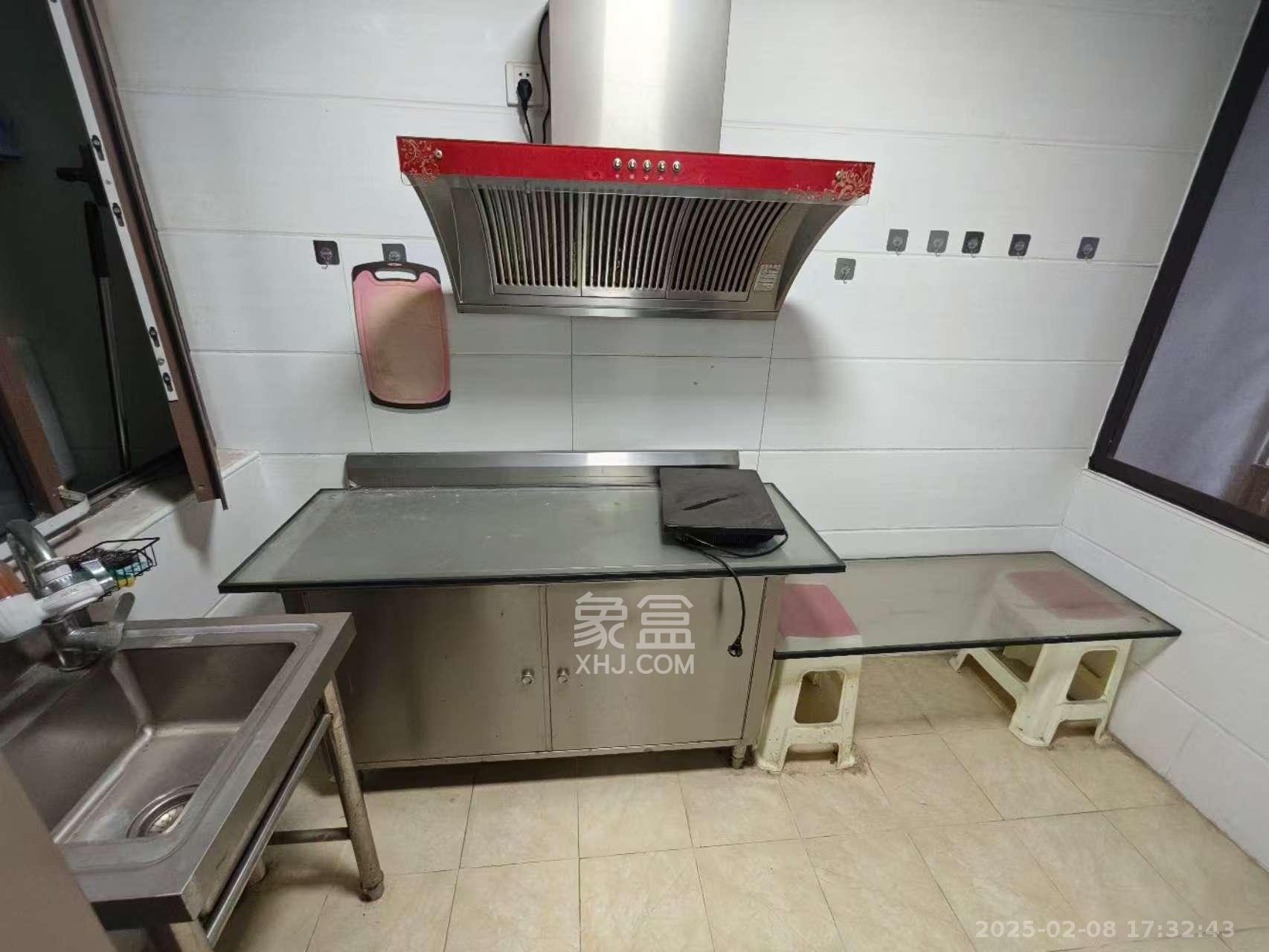 新长海广场  1室1厅1卫   1200.00元/月室内图