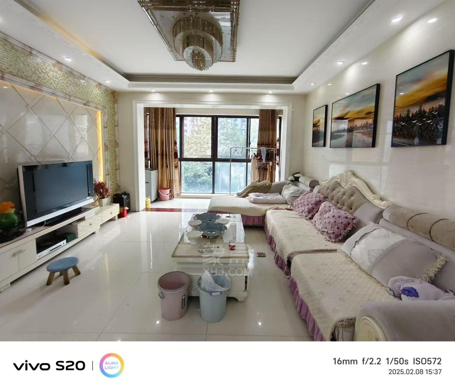 金碧花园 3室2厅2卫 2200.0元/月 金碧花园 3室2厅2卫 2200.0元/月室内图