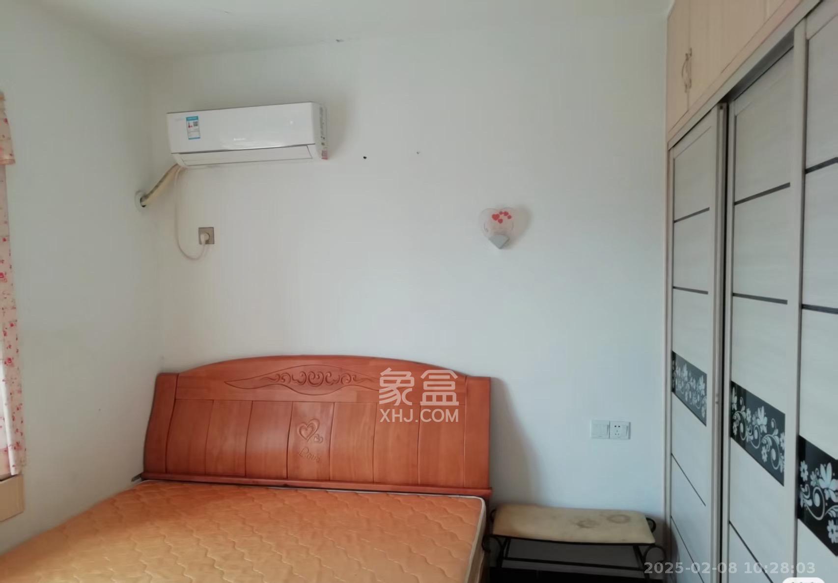 世景华庭  3室2厅2卫   1800.00元/月室内图