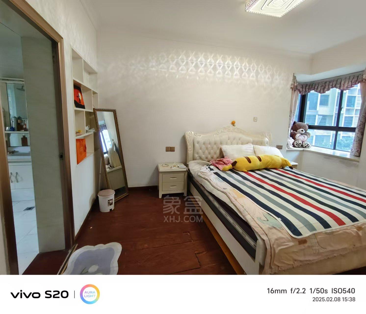 金碧花园 3室2厅2卫 2200.0元/月 金碧花园 3室2厅2卫 2200.0元/月室内图