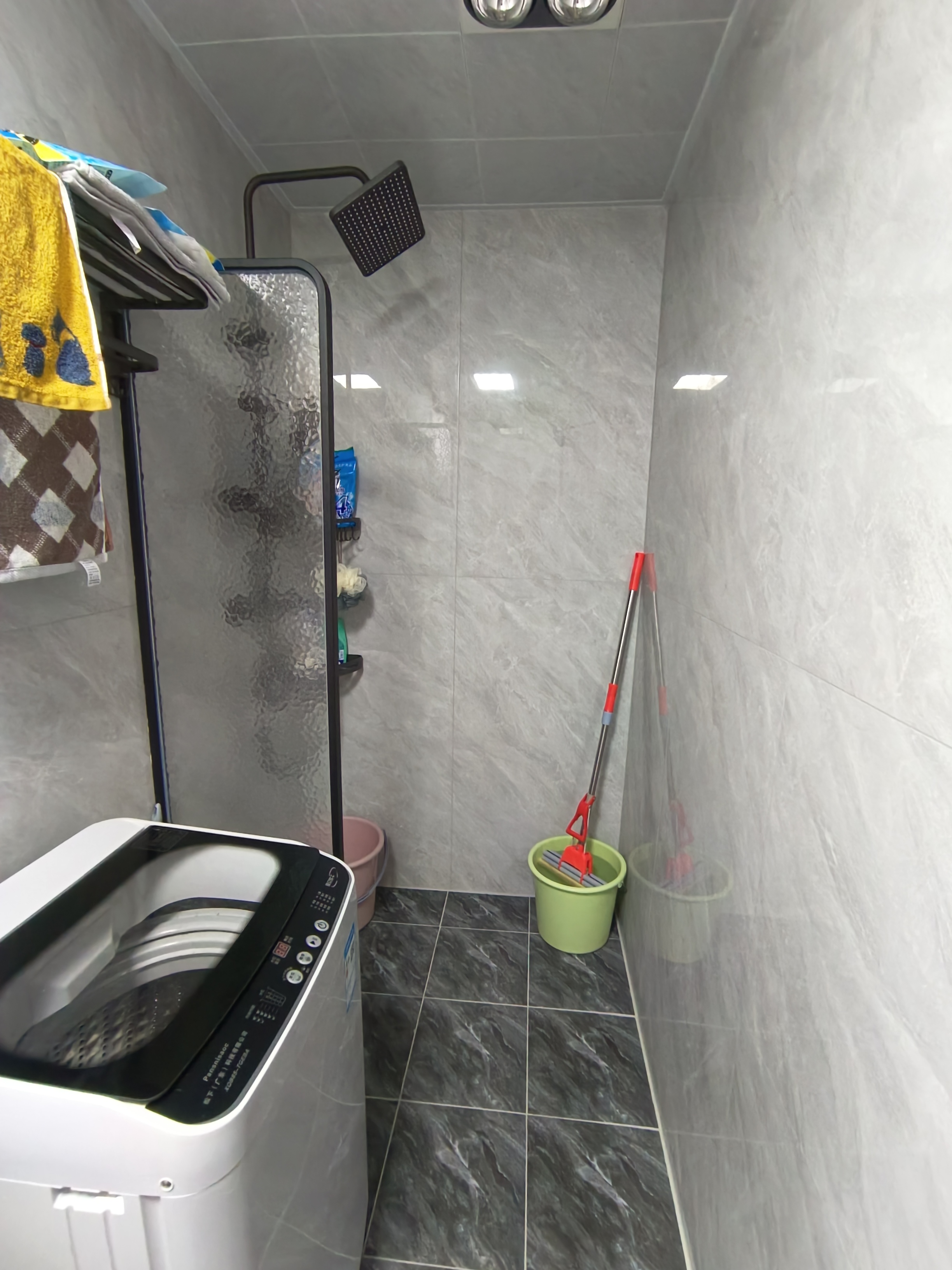 龙珠新城 1室1厅1卫 75.0万 龙珠新城 1室1厅1卫 75.0万客厅