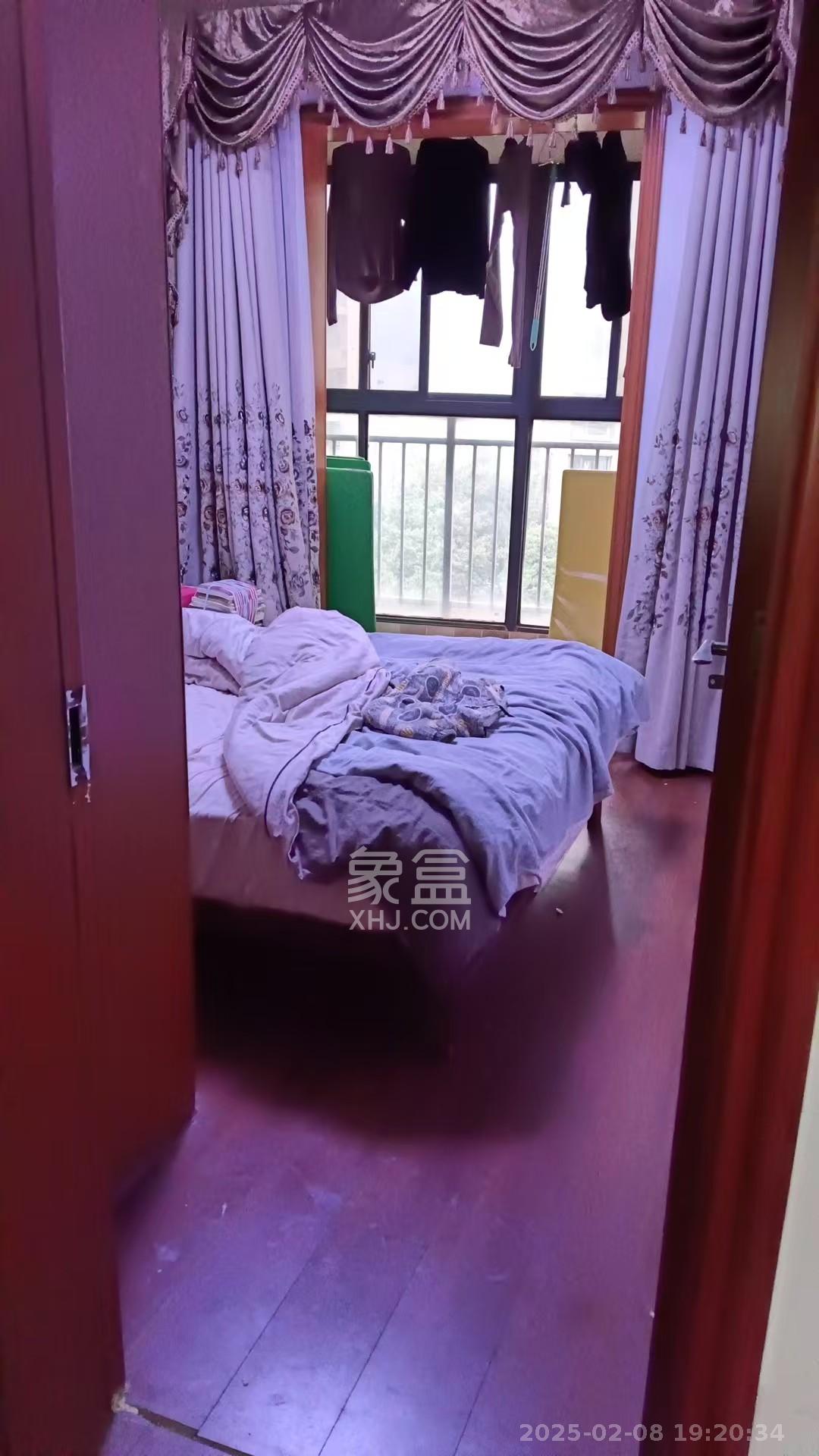 中建麓山和苑  3室2厅2卫   2300.00元/月室内图