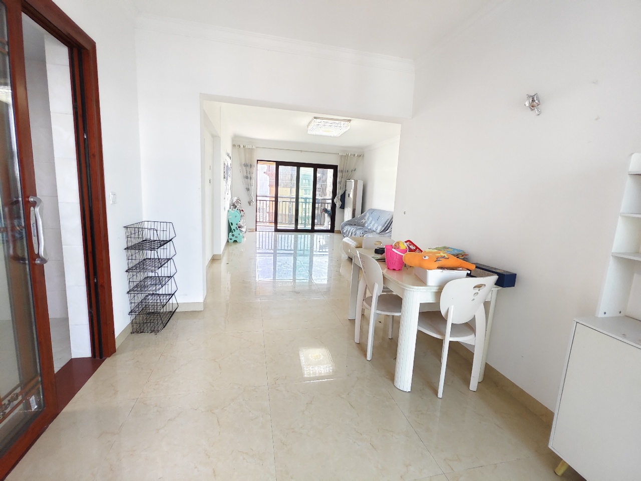 滨海豪庭 3室2厅2卫 3800.0元/月 滨海豪庭 3室2厅2卫 3800.0元/月室内图