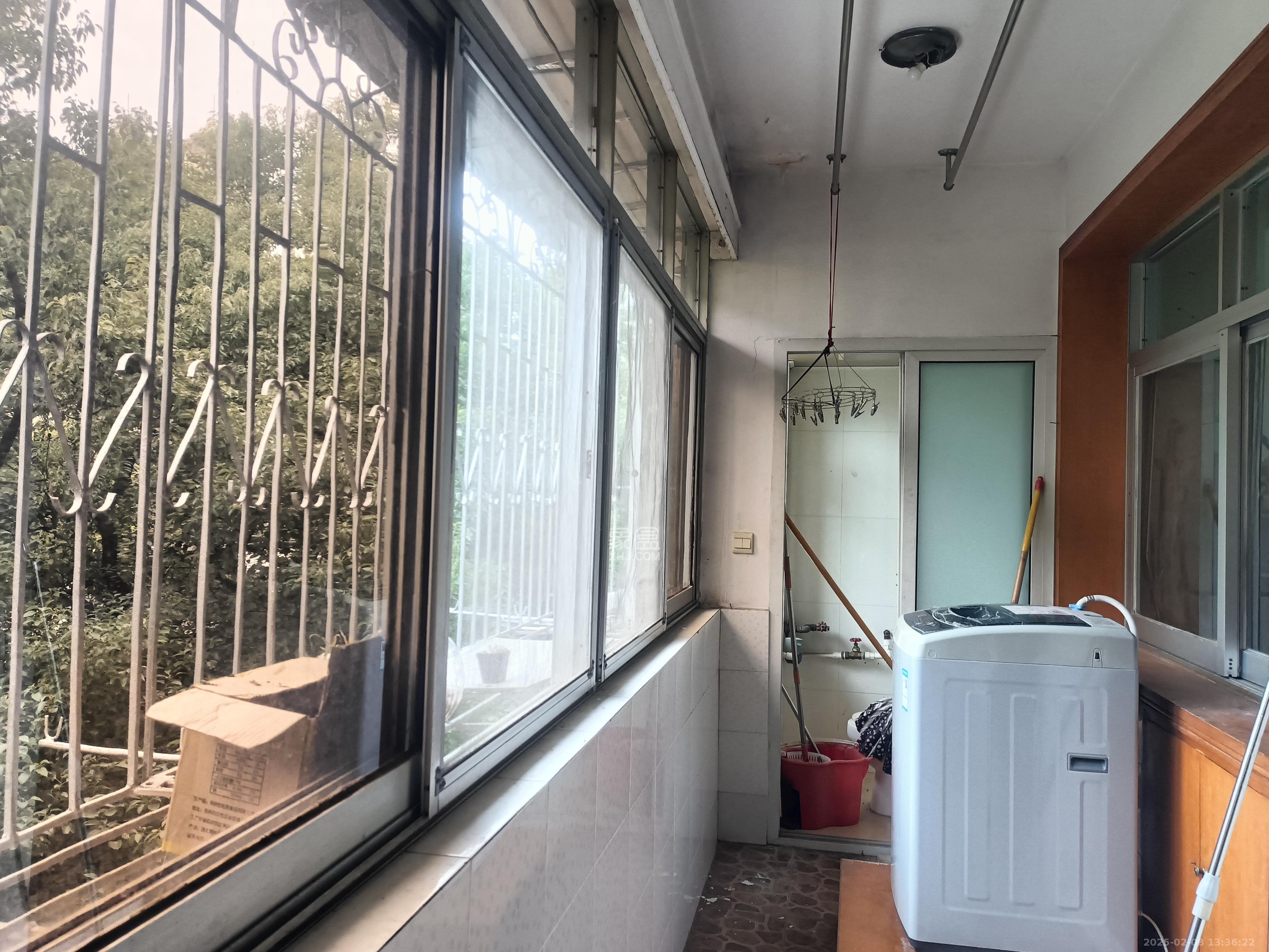 省委统战部宿舍  4室2厅2卫   3300.00元/月室内图